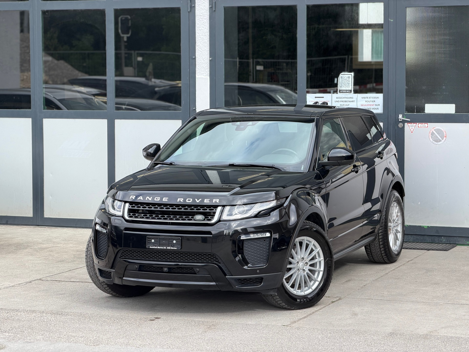 LAND ROVER Range Rover Evoque 2.0 Si4 SE Dynamic AT9-image-0