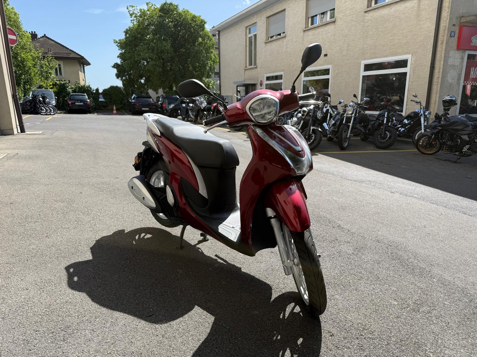 HONDA SH 125 i Mode-showroom-element-1