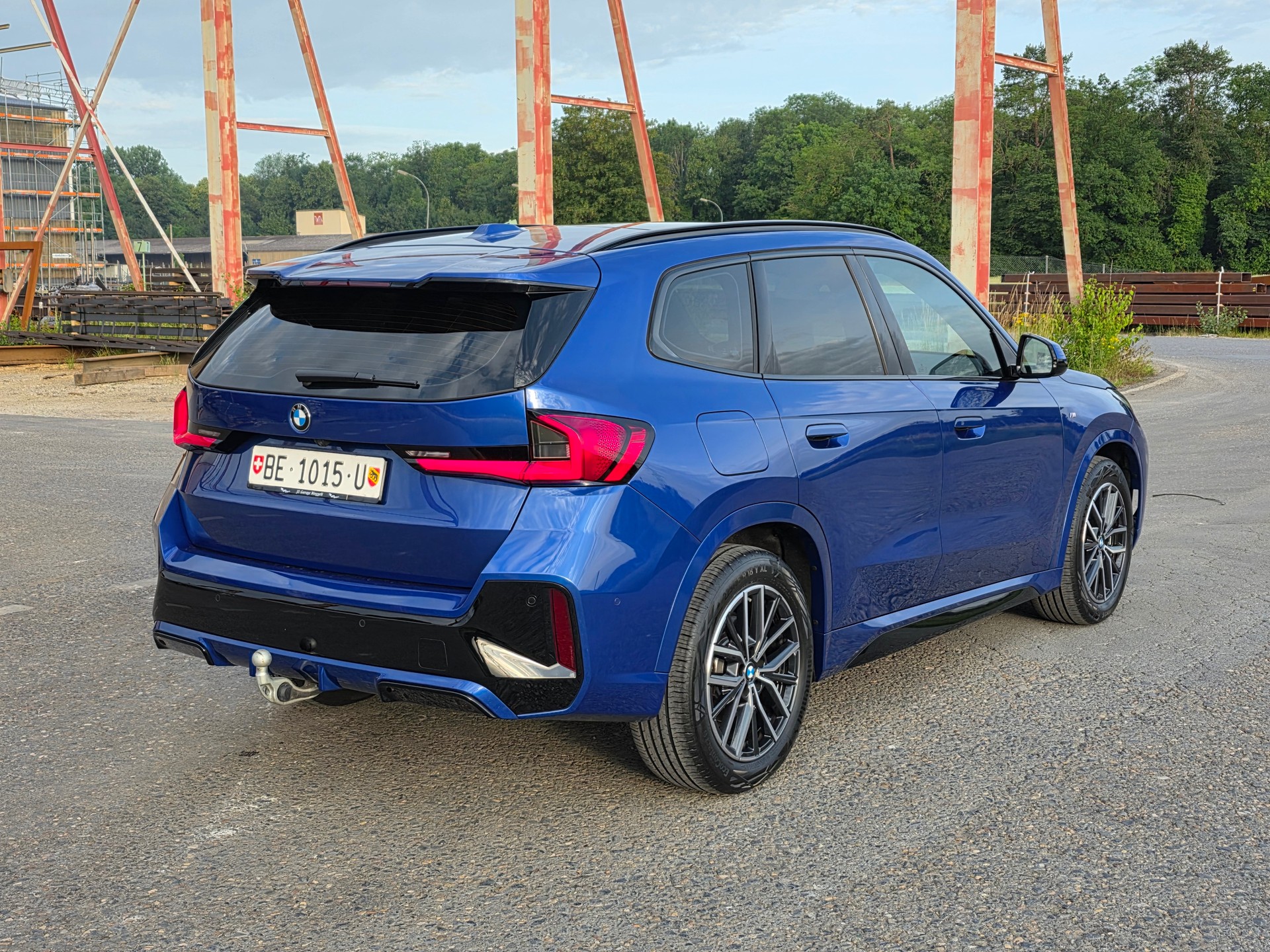 BMW X1 xDrive 23i 48V M Sport / Neu ab Mfk-image-1