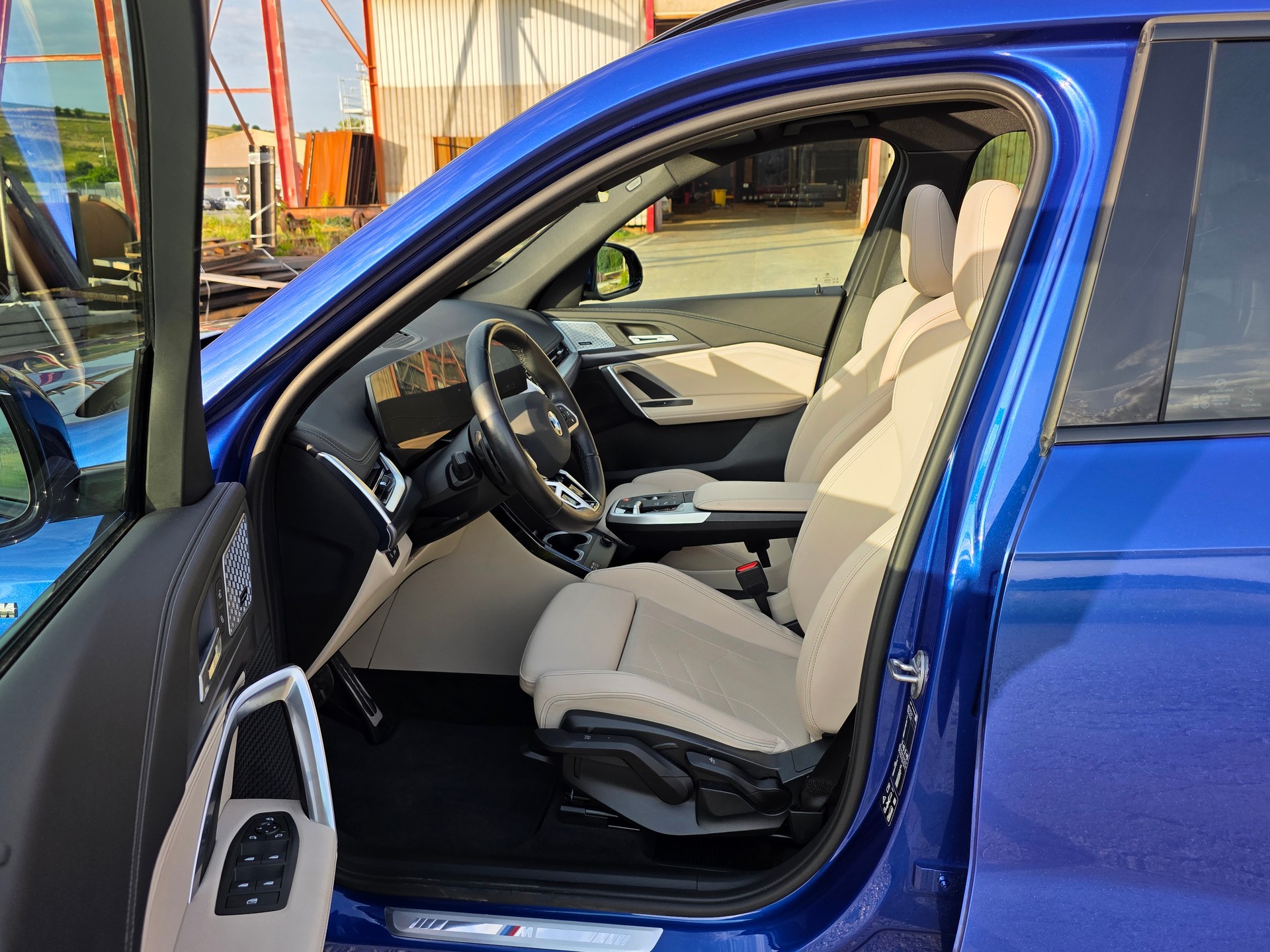 BMW X1 xDrive 23i 48V M Sport / Neu ab Mfk-image-7