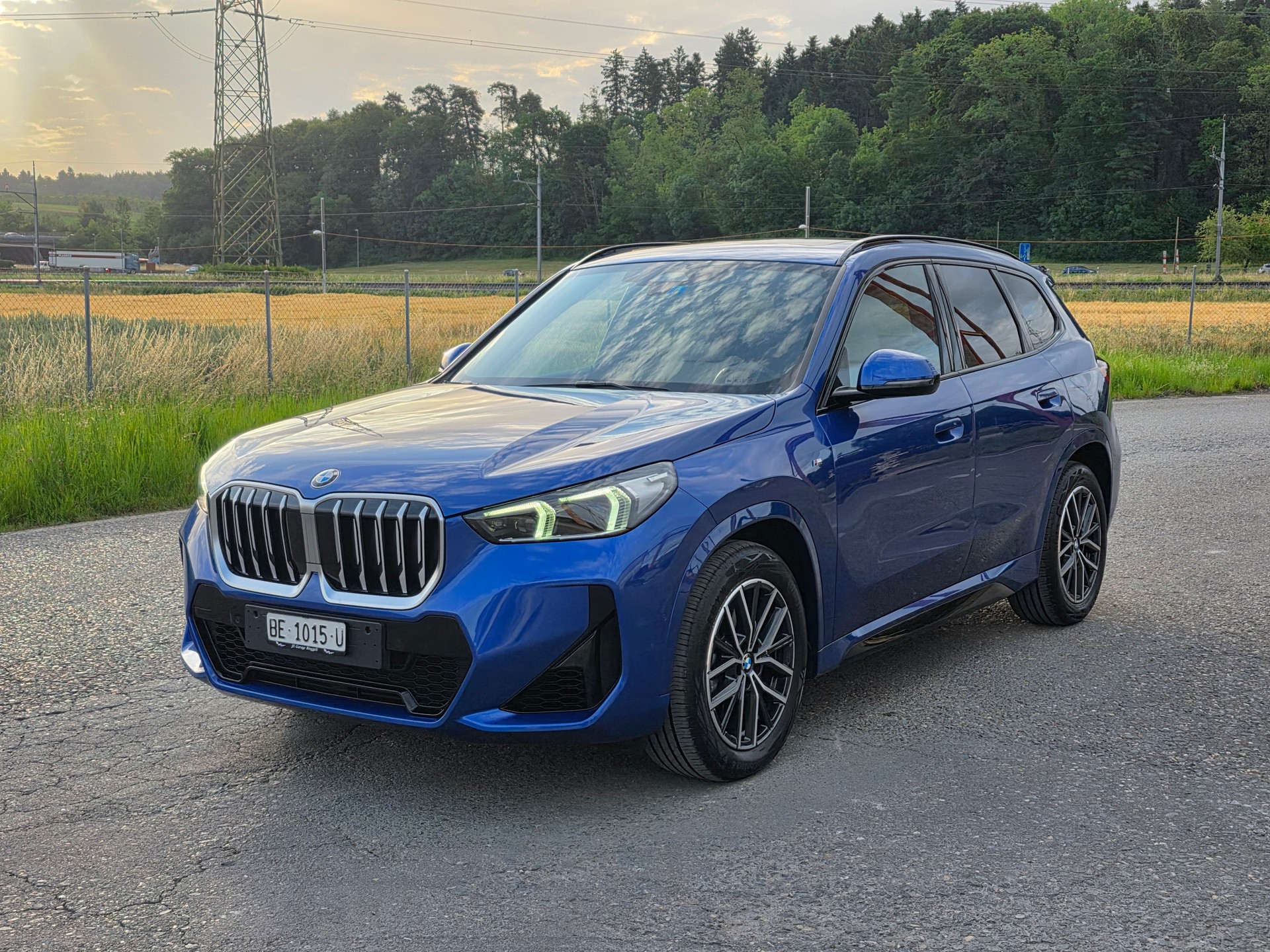 BMW X1 xDrive 23i 48V M Sport / Neu ab Mfk-image-0