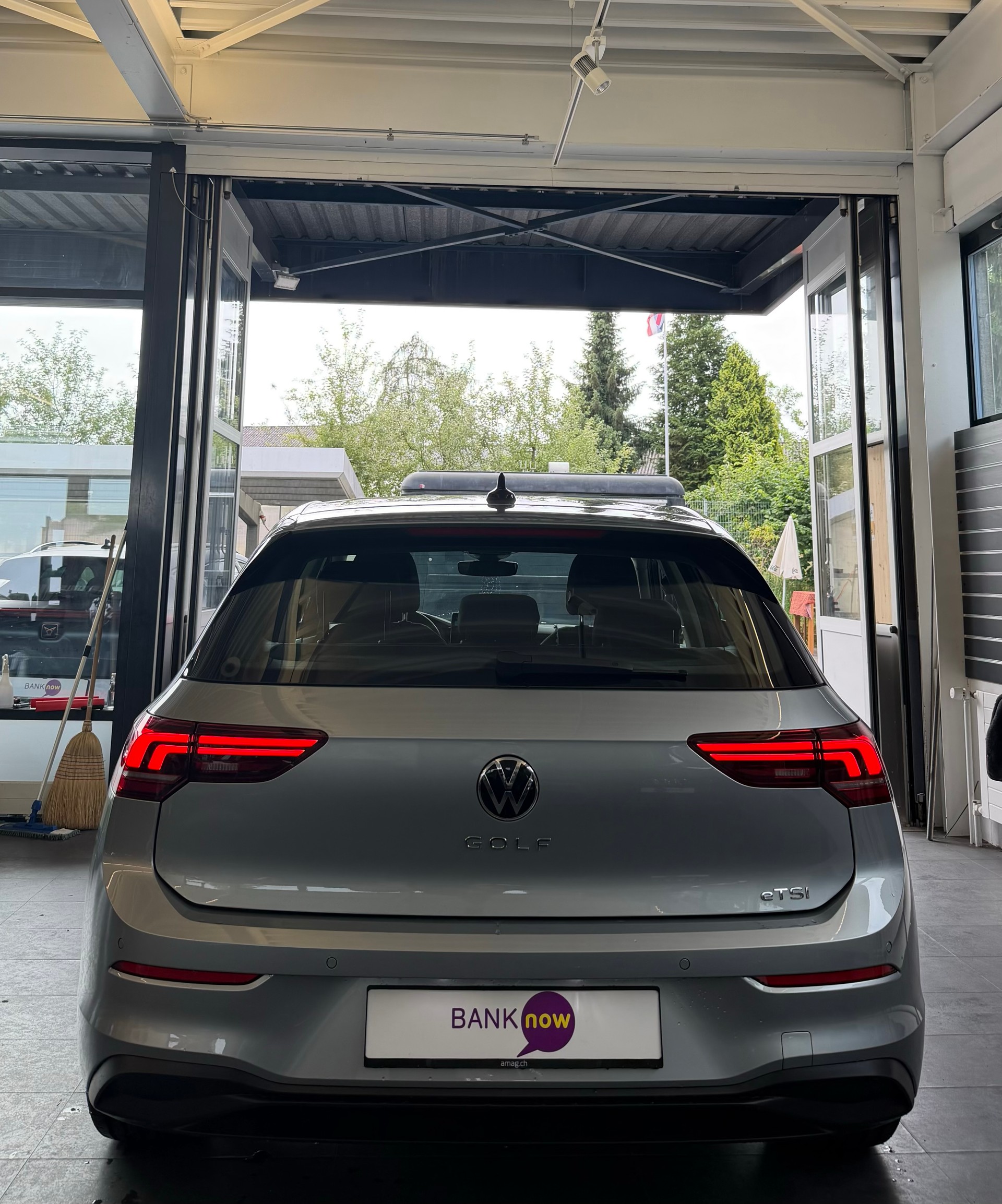 VW Golf VIII 1.5 eTSI Life DSG-image-5