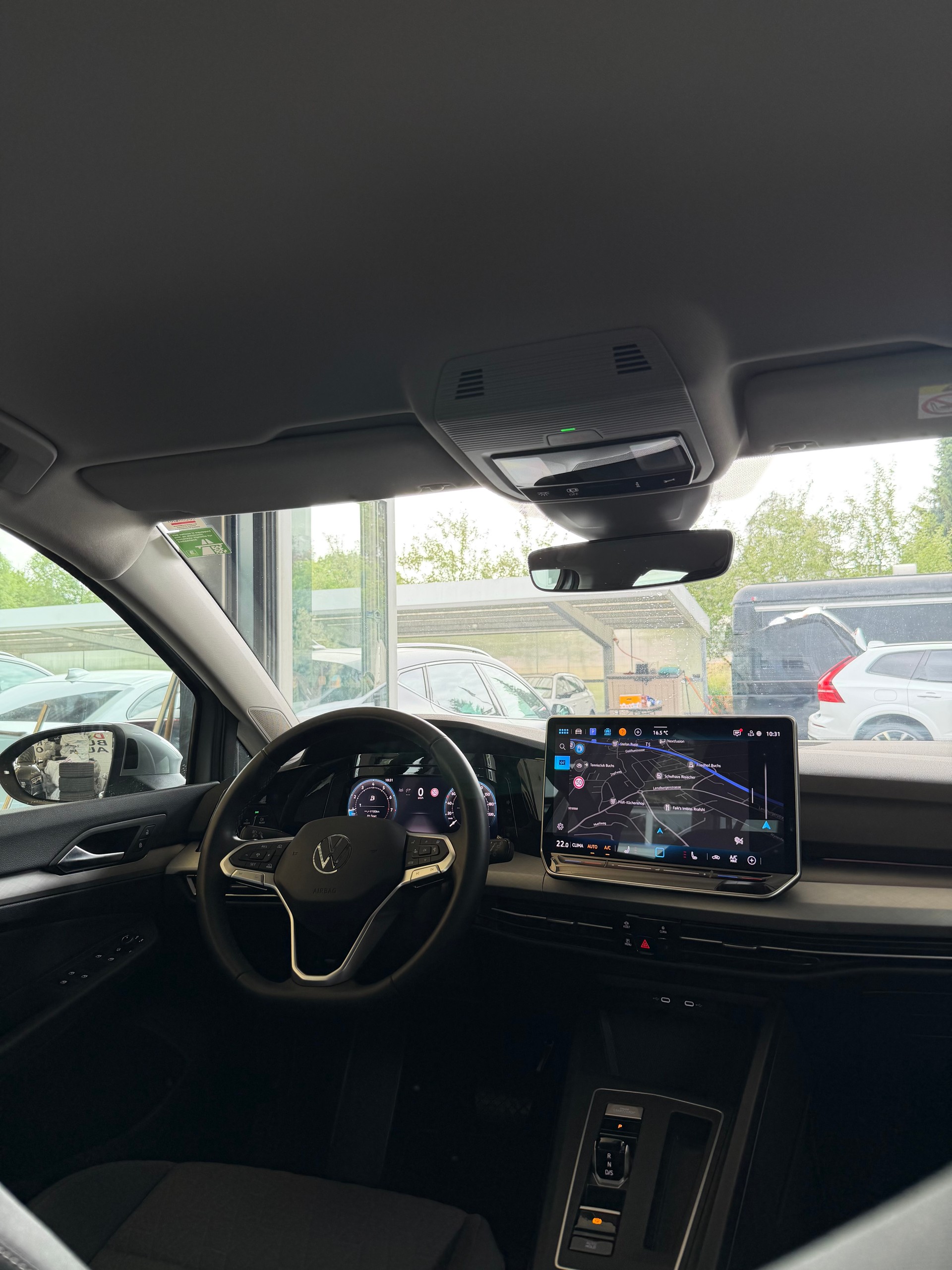 VW Golf VIII 1.5 eTSI Life DSG-image-9