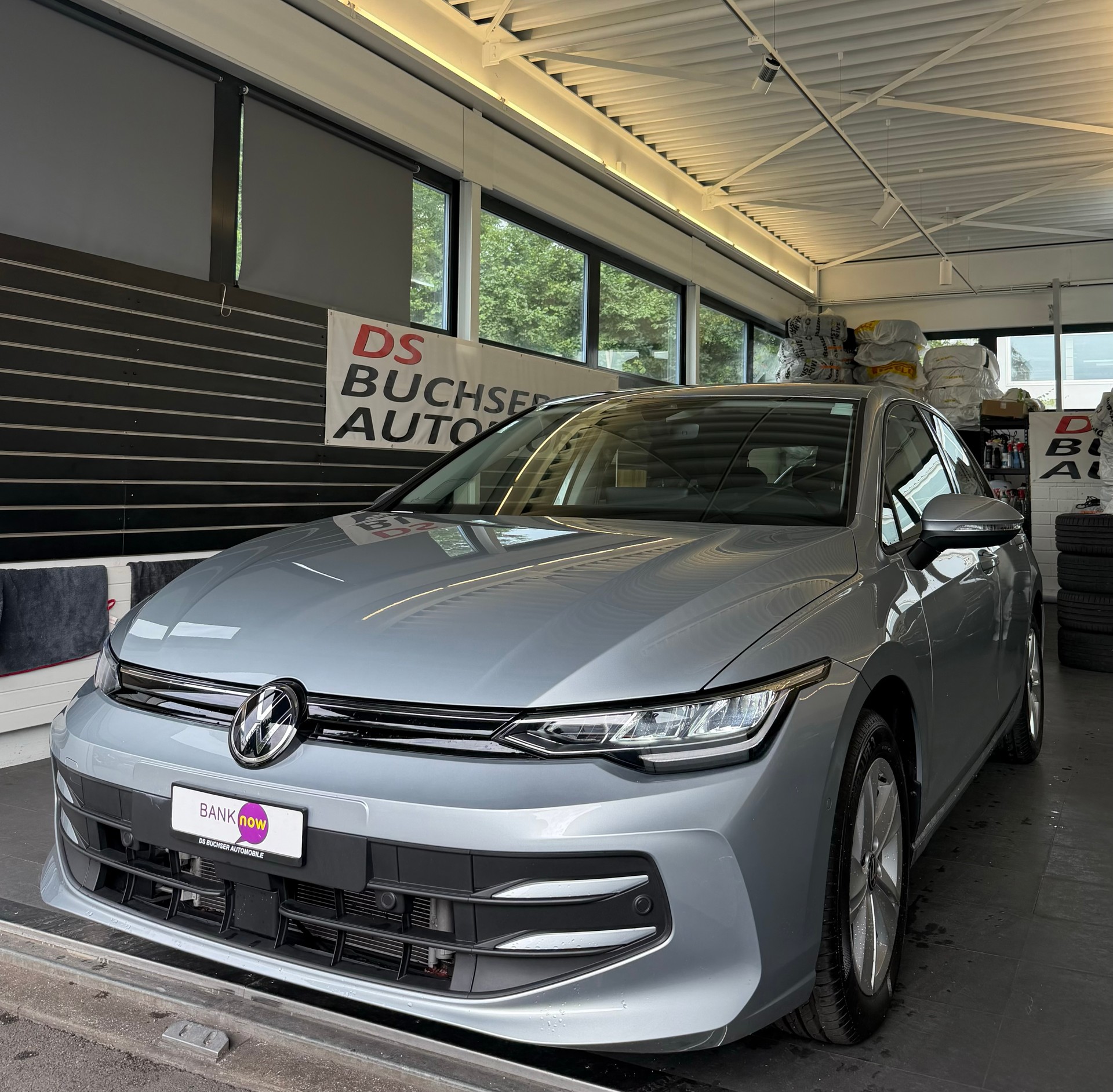 VW Golf VIII 1.5 eTSI Life DSG-image-1