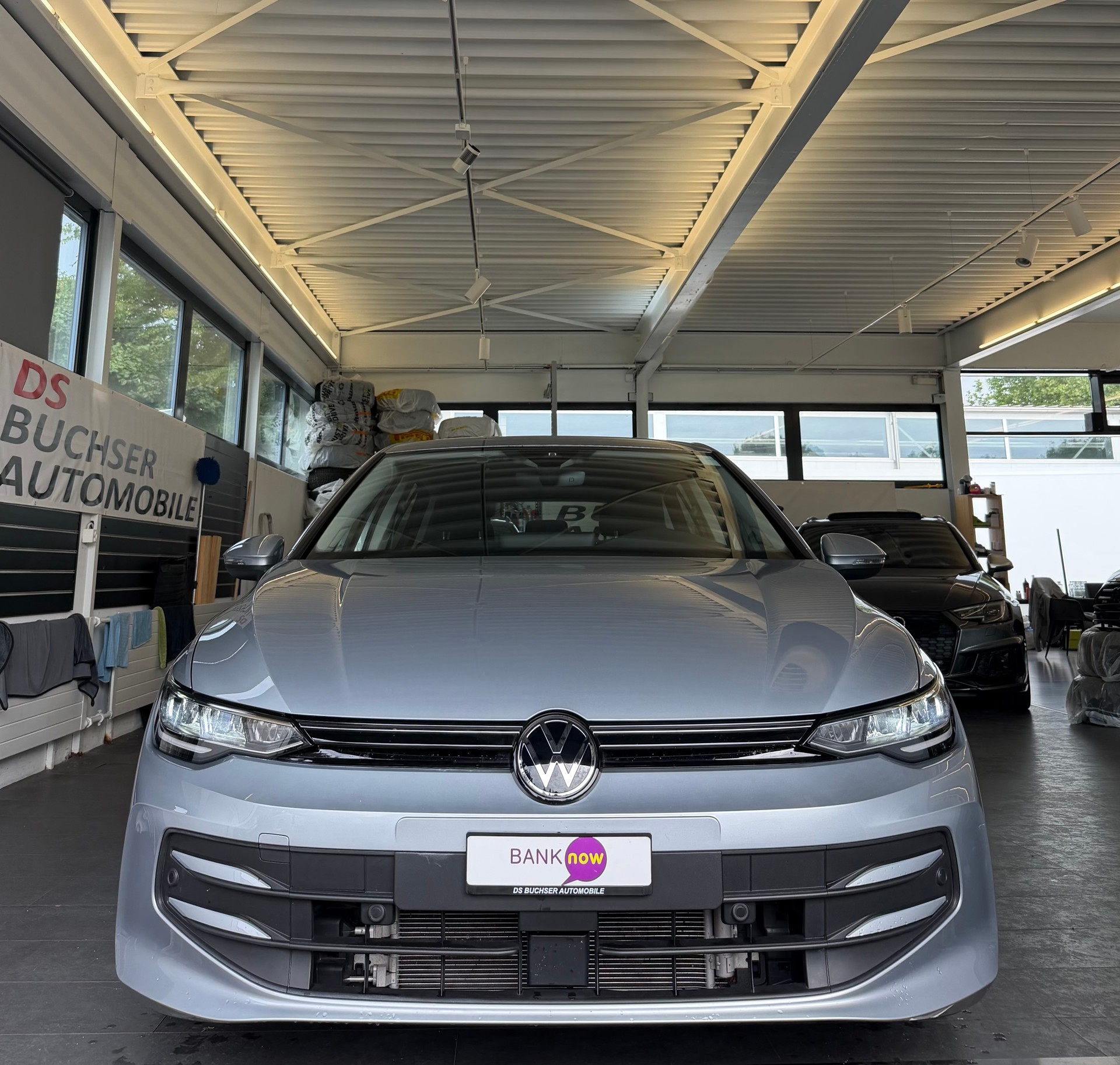 VW Golf VIII 1.5 eTSI Life DSG-image-2