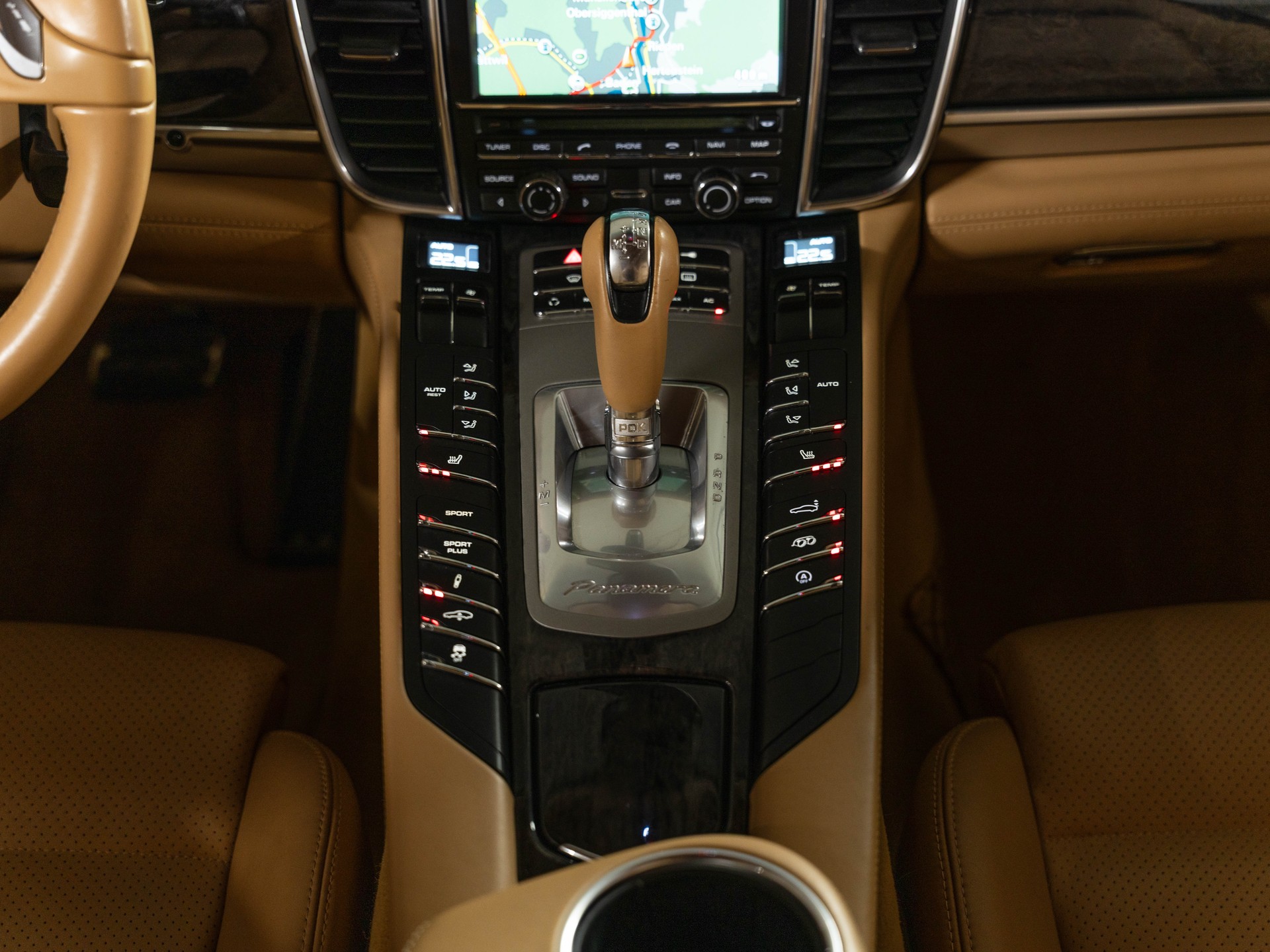 PORSCHE Panamera Turbo 4.8 PDK-image-23