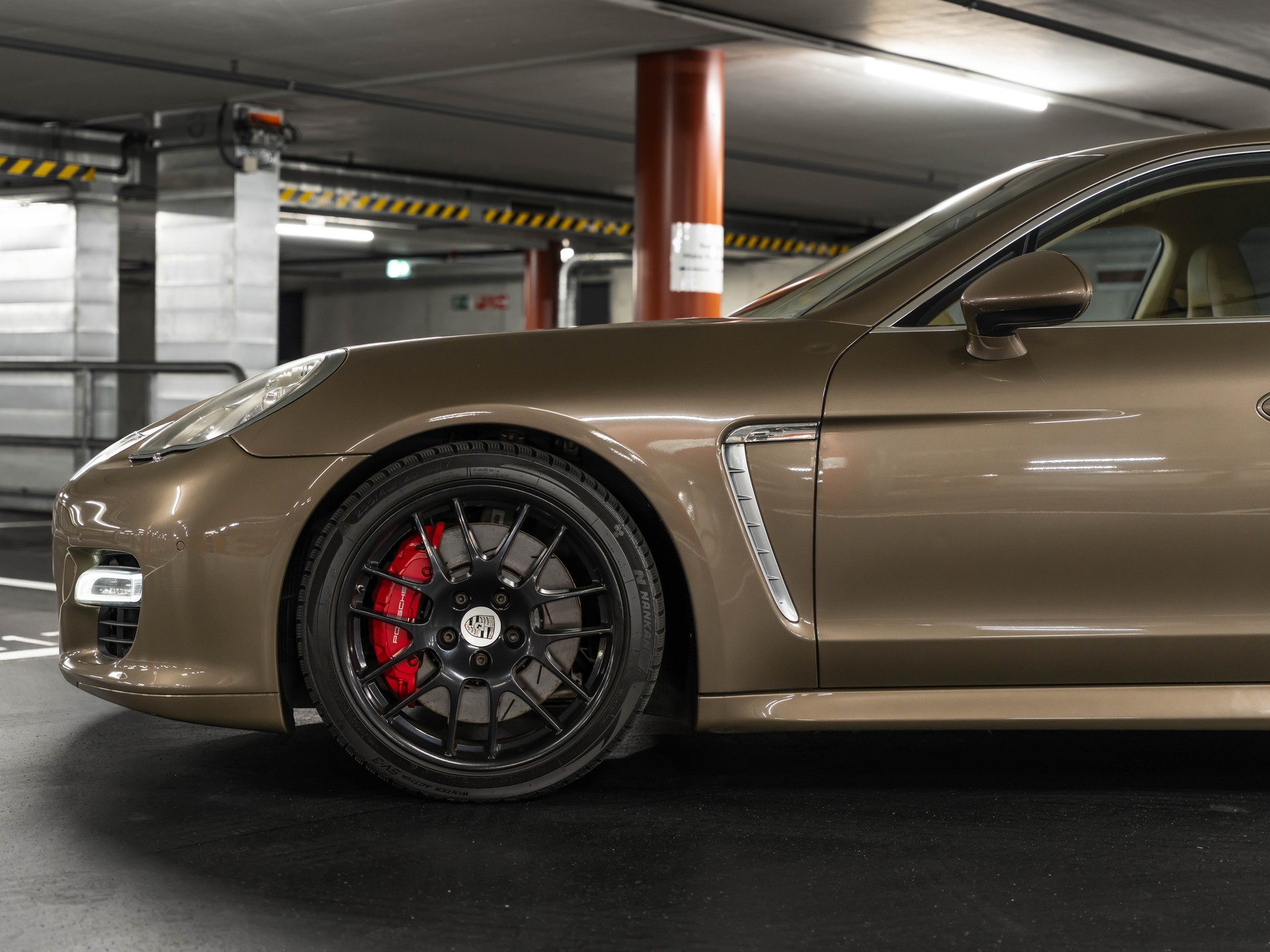 PORSCHE Panamera Turbo 4.8 PDK-image-2