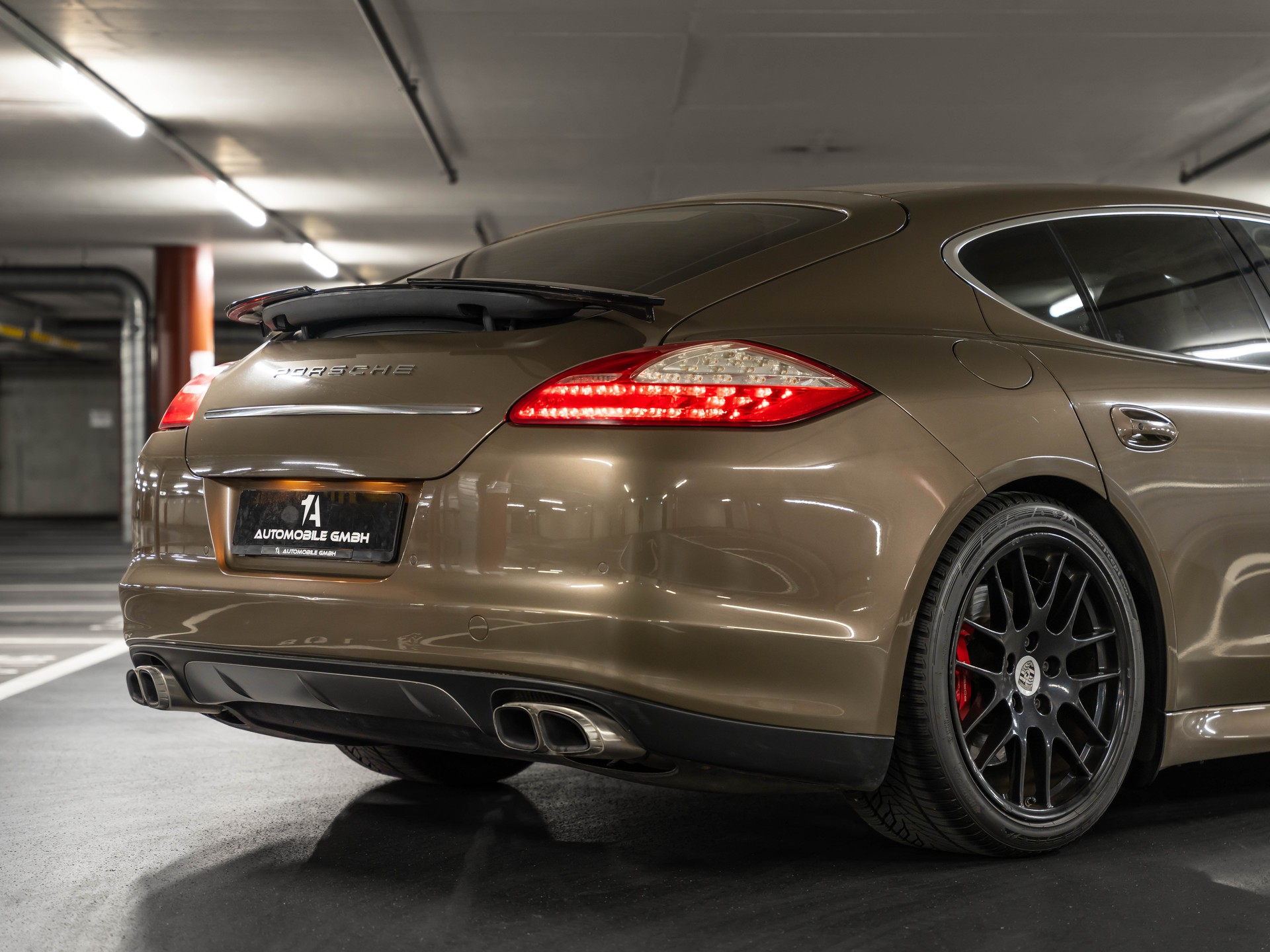 PORSCHE Panamera Turbo 4.8 PDK-image-9