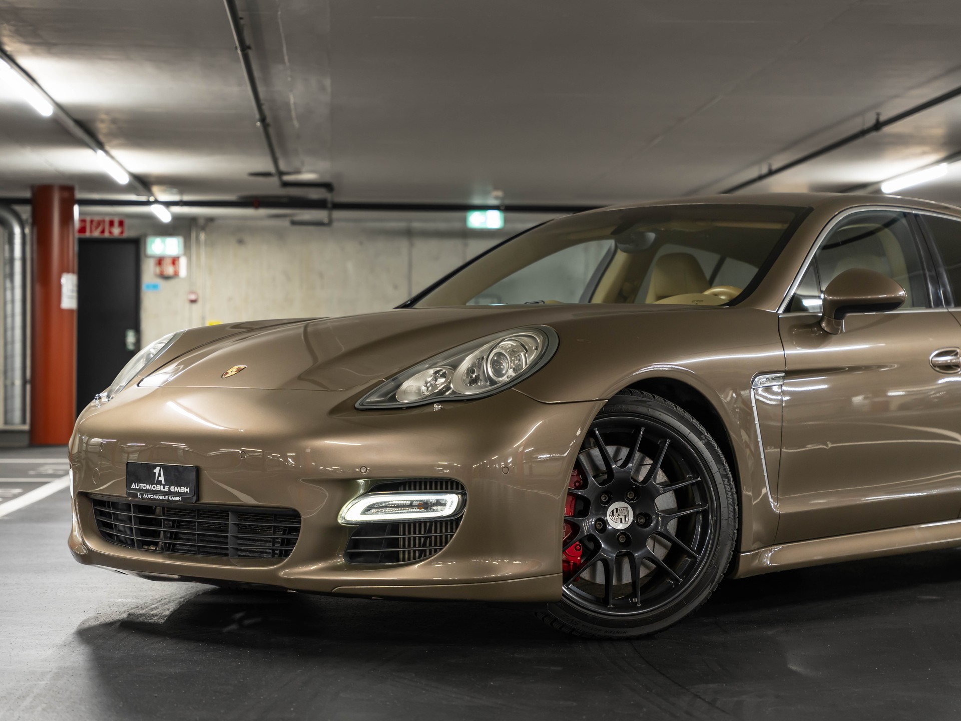 PORSCHE Panamera Turbo 4.8 PDK-image-1