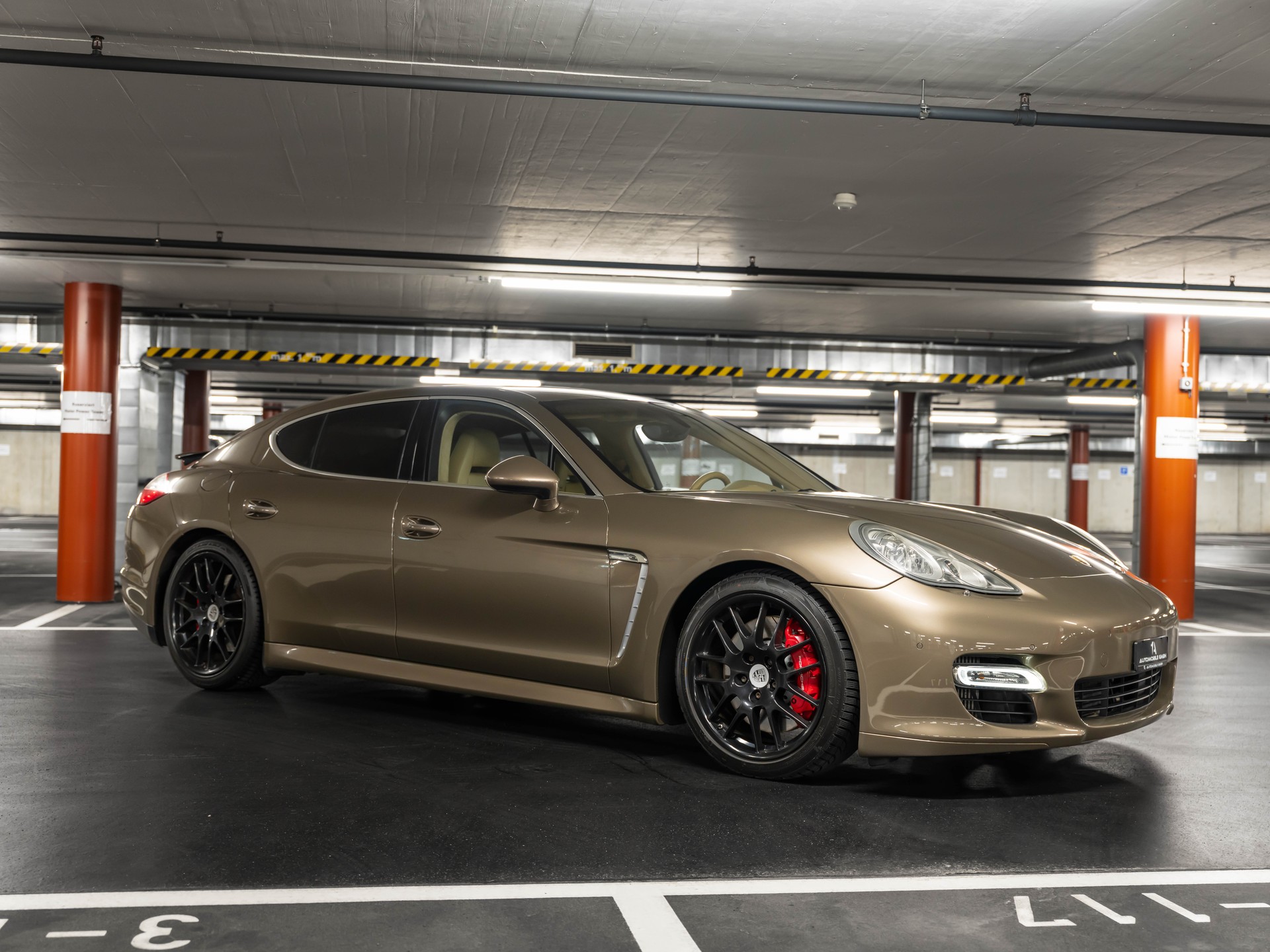 PORSCHE Panamera Turbo 4.8 PDK-image-12