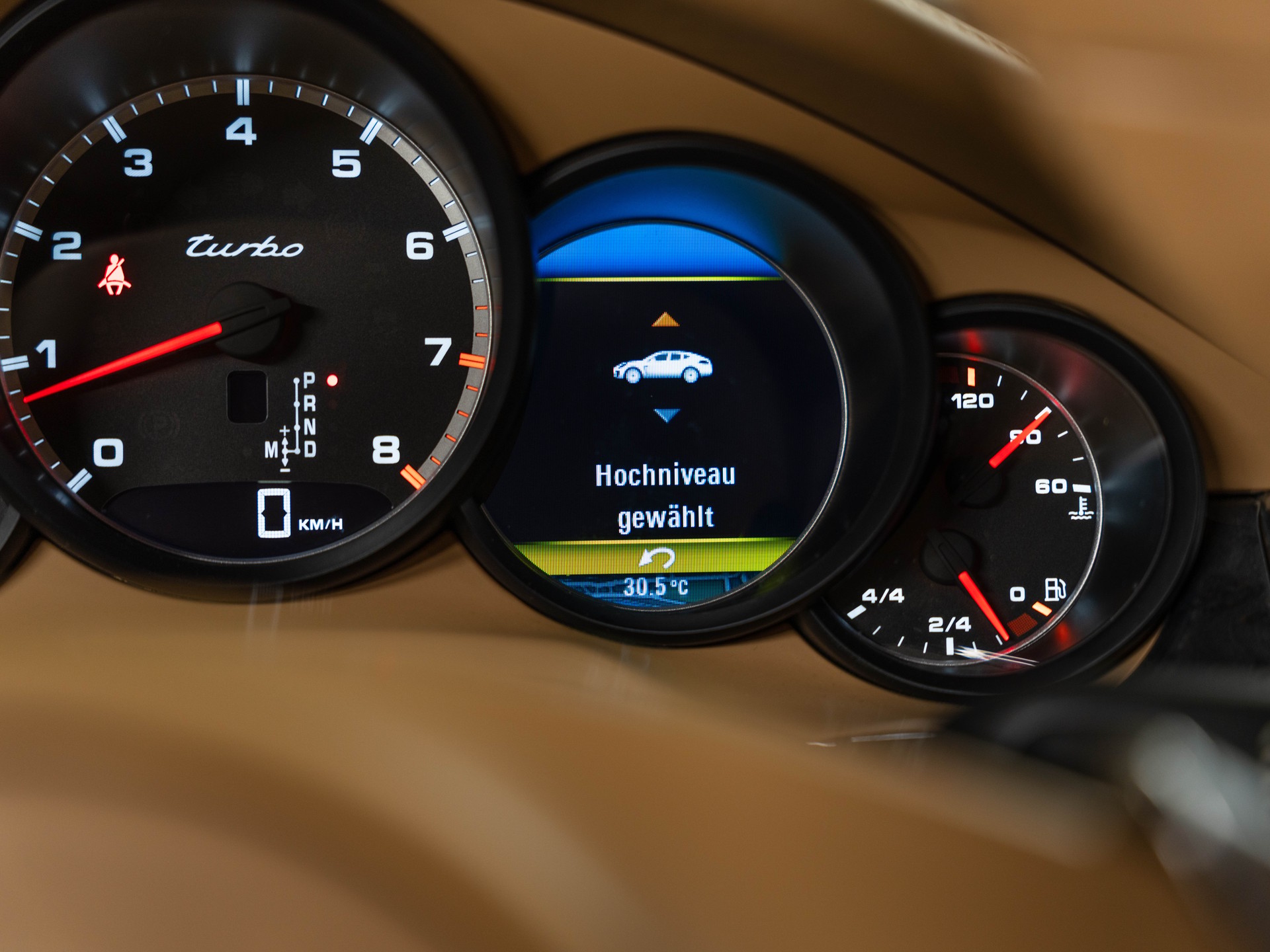 PORSCHE Panamera Turbo 4.8 PDK-image-19