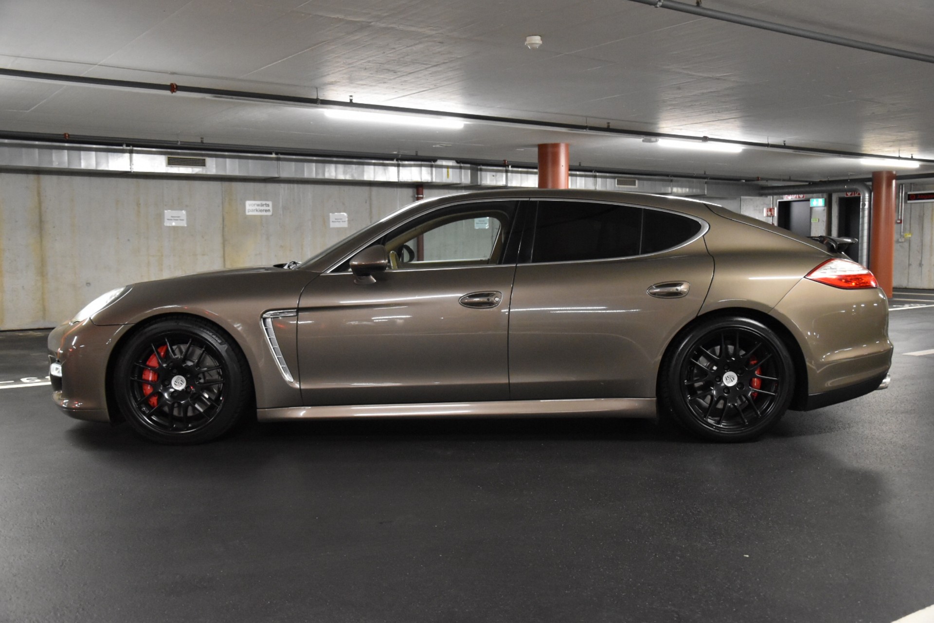 PORSCHE Panamera Turbo 4.8 PDK-image-3
