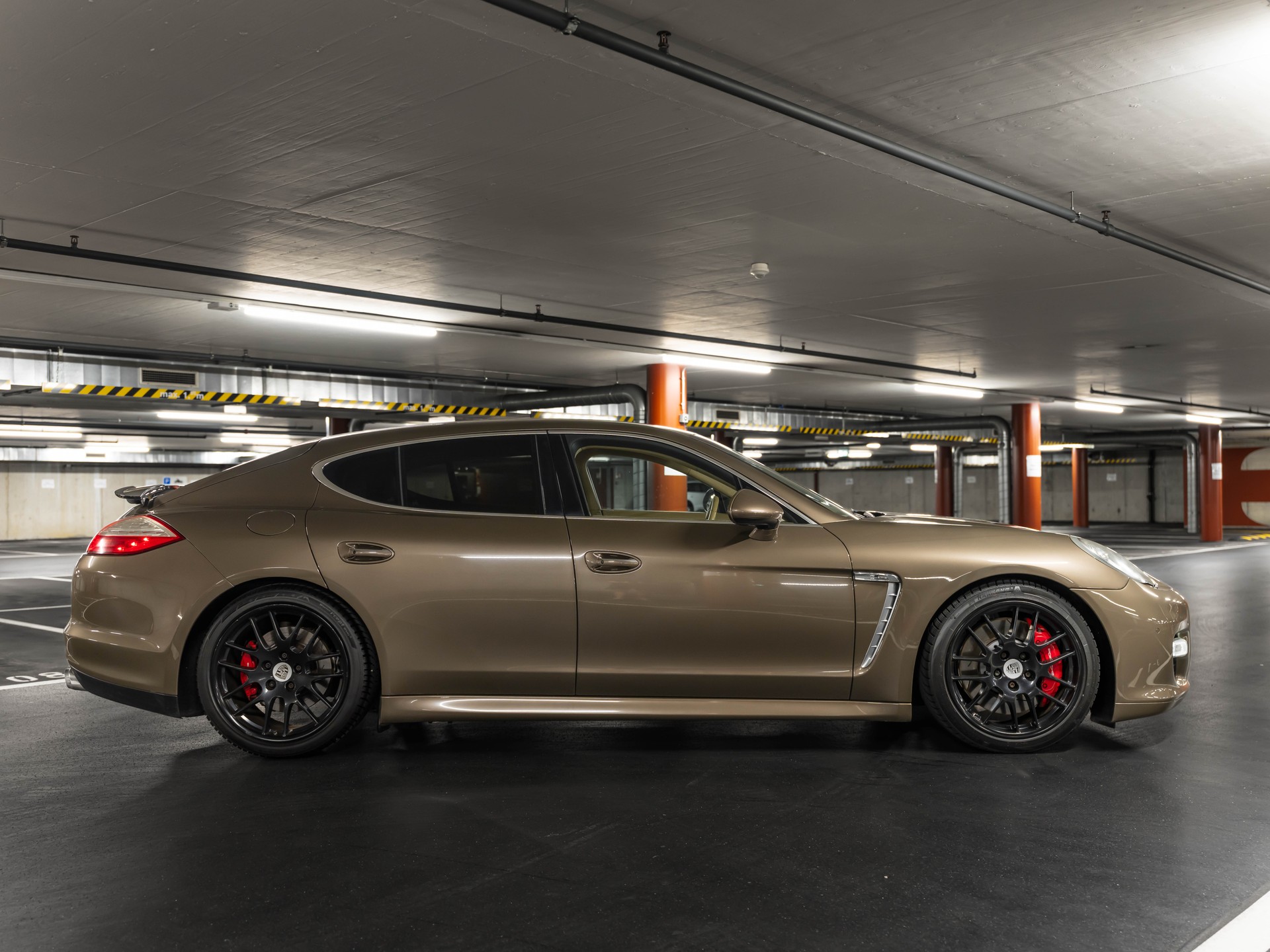 PORSCHE Panamera Turbo 4.8 PDK-image-11
