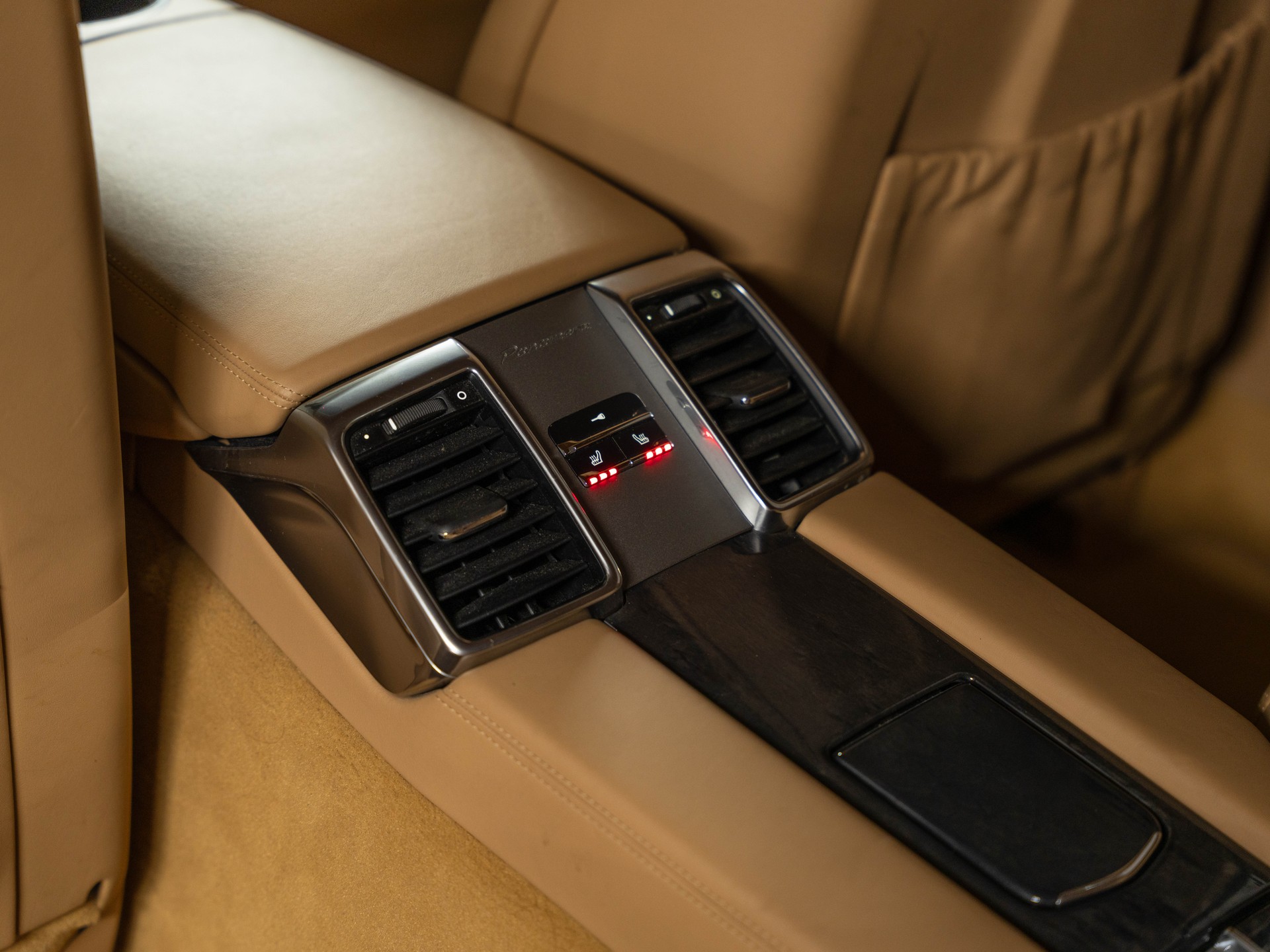 PORSCHE Panamera Turbo 4.8 PDK-image-25