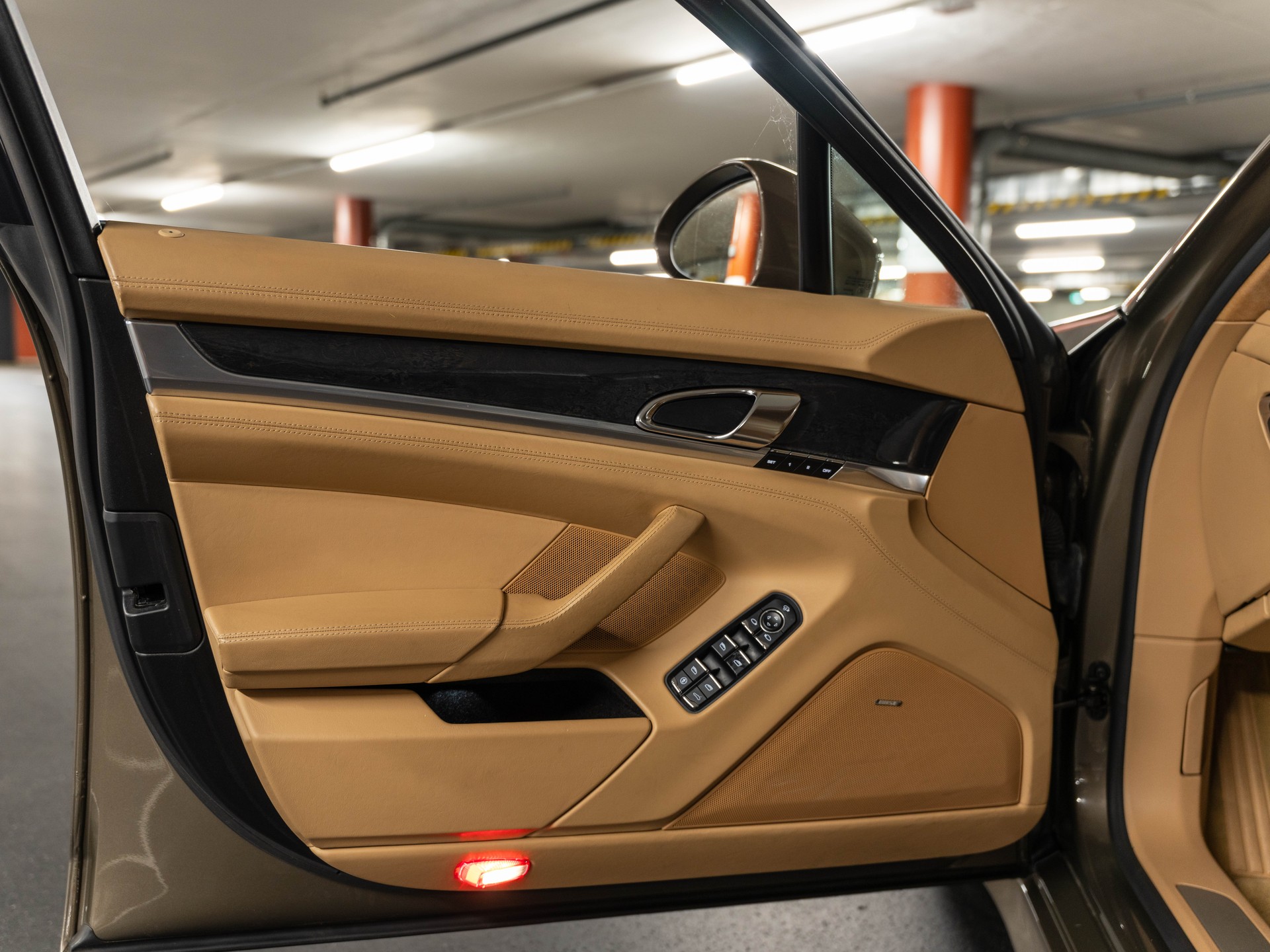 PORSCHE Panamera Turbo 4.8 PDK-image-26