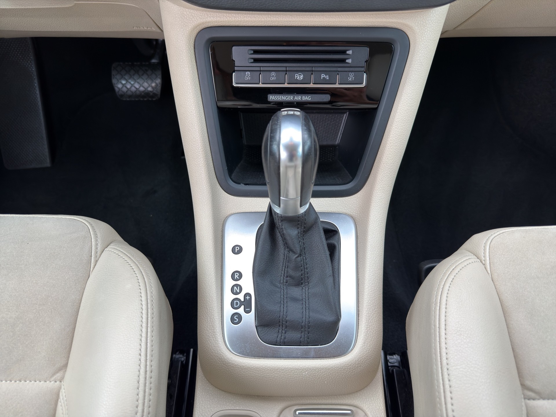 VW Sharan 2.0 TDI BlueMotion Technology Highline DSG-image-15