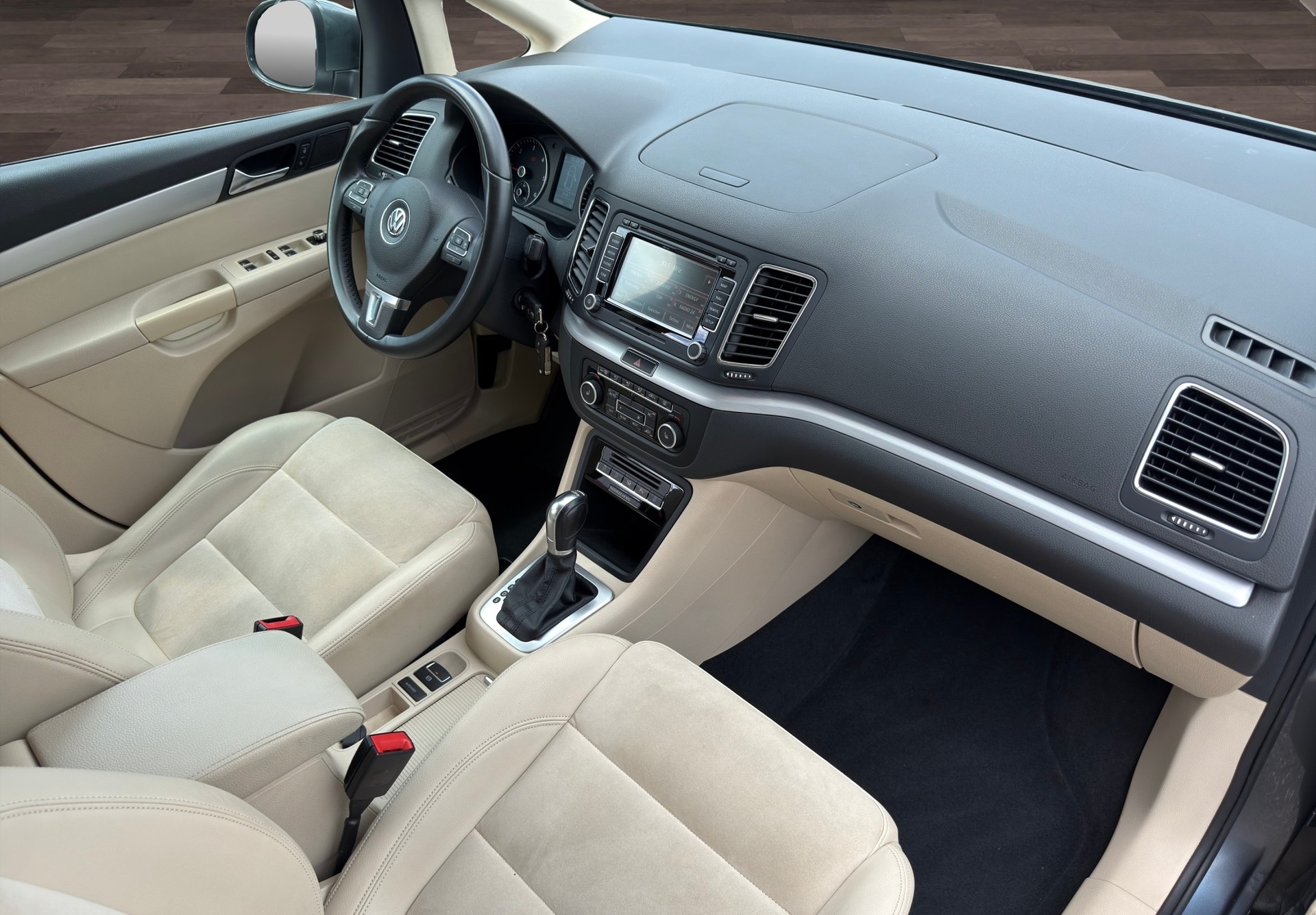 VW Sharan 2.0 TDI BlueMotion Technology Highline DSG-image-19