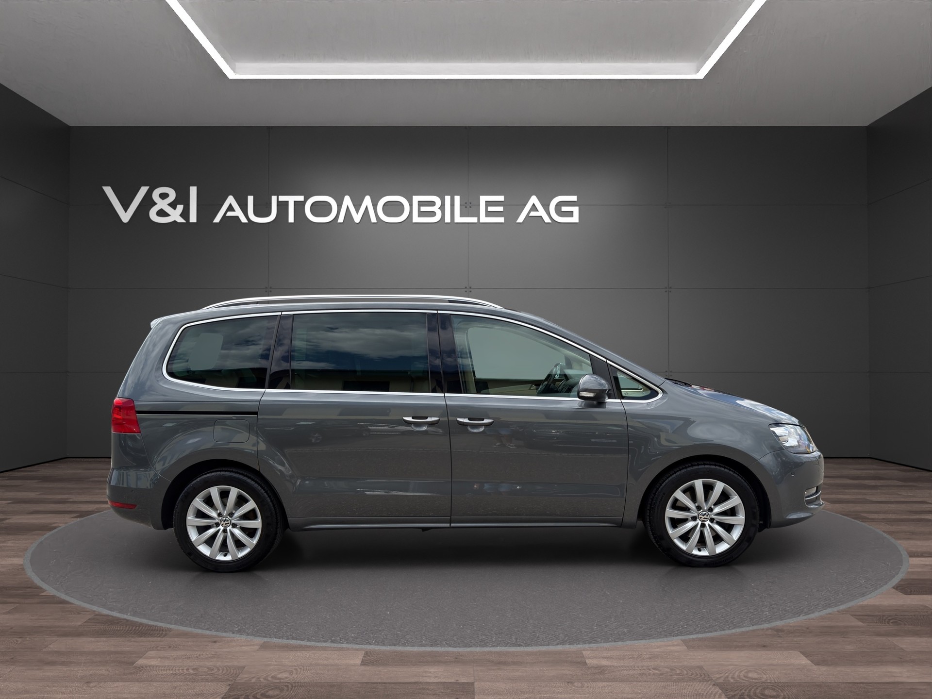 VW Sharan 2.0 TDI BlueMotion Technology Highline DSG-image-7