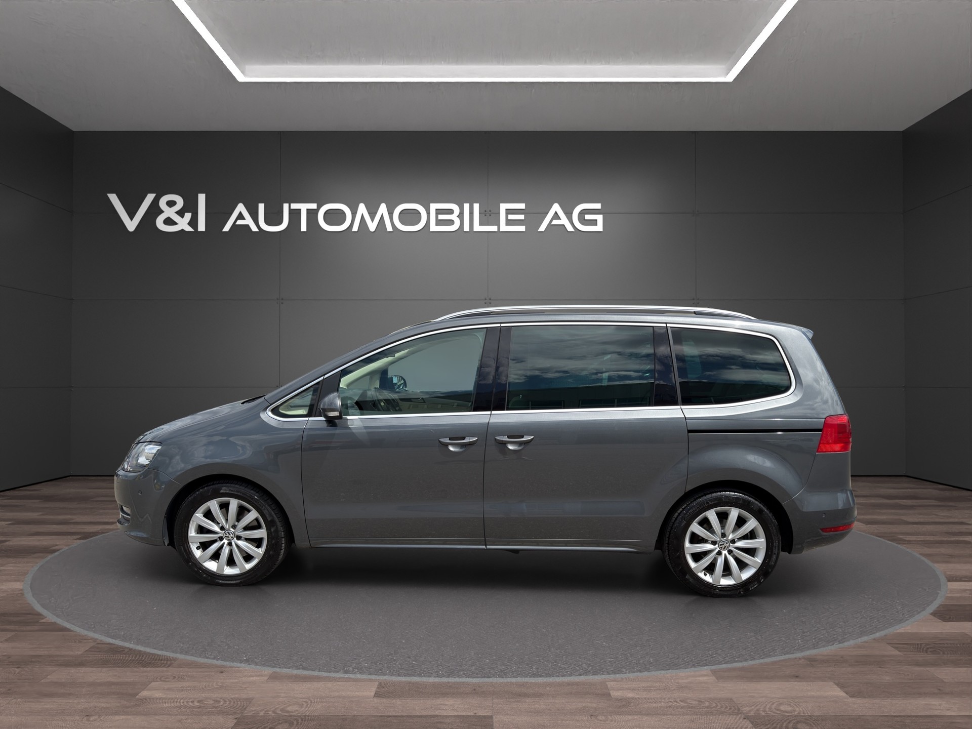 VW Sharan 2.0 TDI BlueMotion Technology Highline DSG-image-6