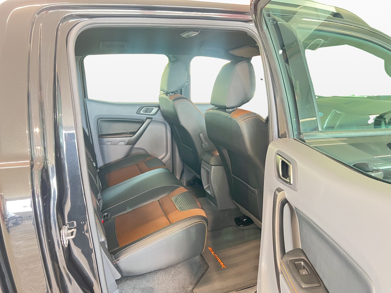 FORD Ranger Wildtrak 3.2 TDCi 4x4 A-image-9