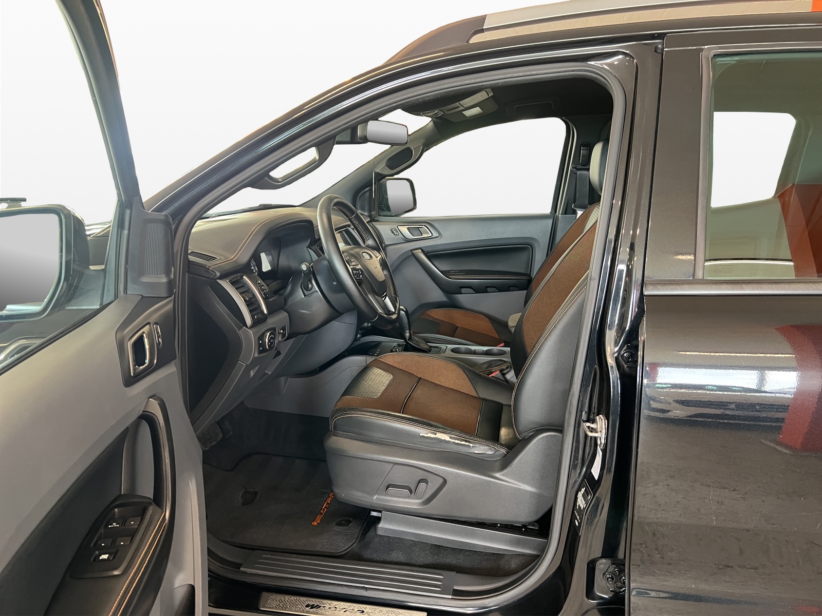 FORD Ranger Wildtrak 3.2 TDCi 4x4 A-image-10