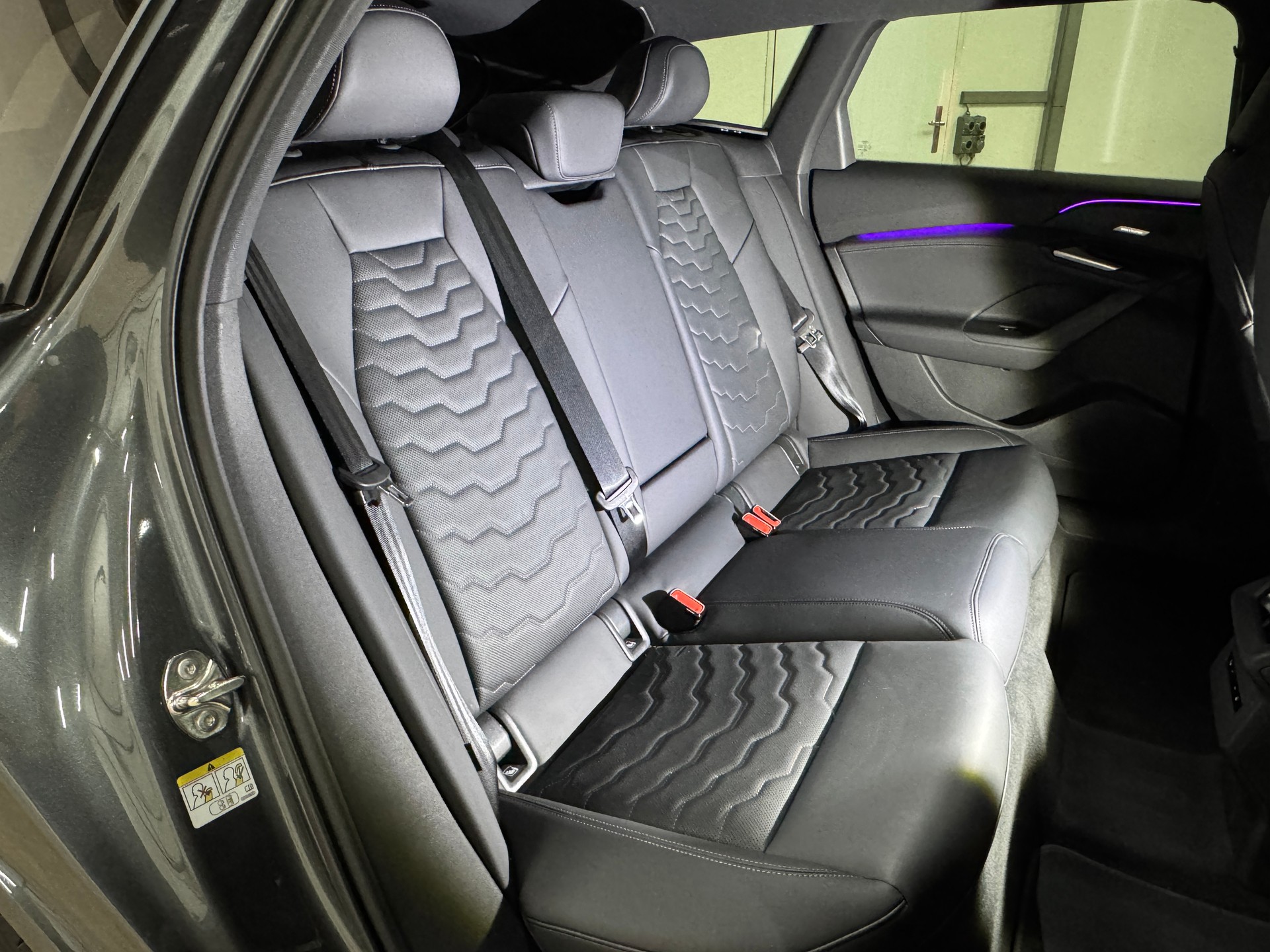 AUDI A6 Avant e-tron S-LINE quattro 428PS // CH-Fahrzeug // Paket Premium experience-image-11