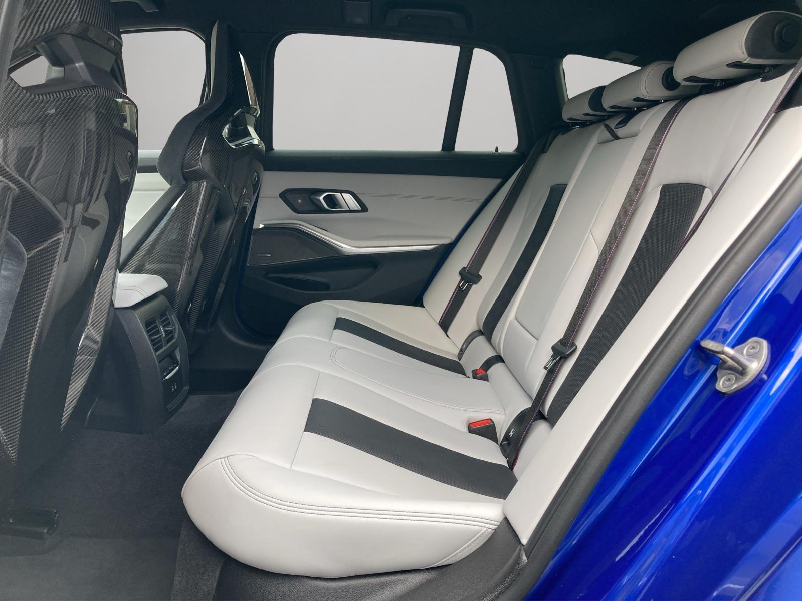 BMW M3 Competition xDrive Touring-image-9