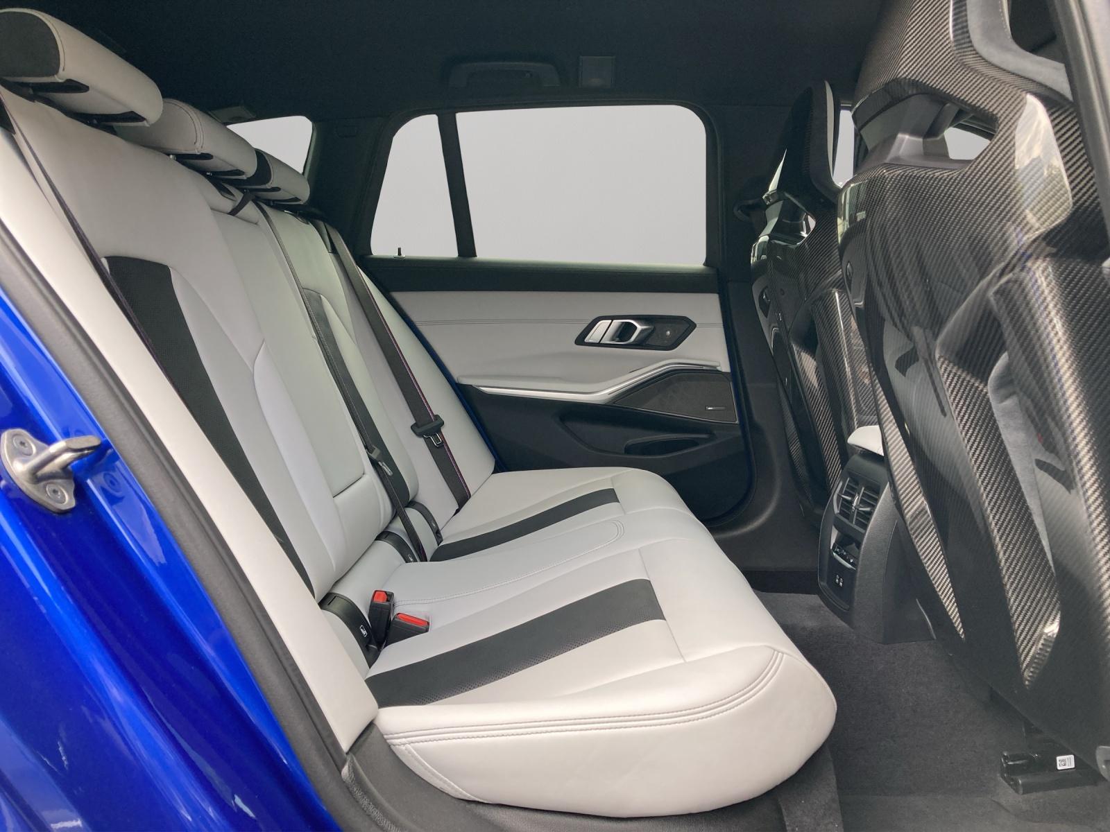 BMW M3 Competition xDrive Touring-image-11