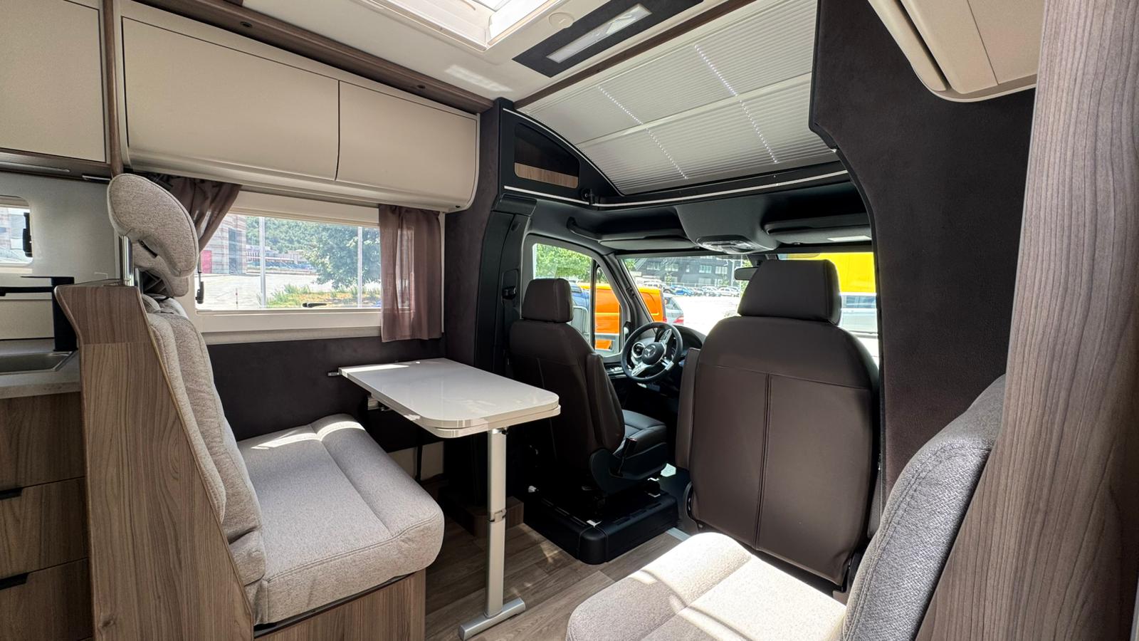 KABE Novum 750 LGB Traq 4x4-image-23