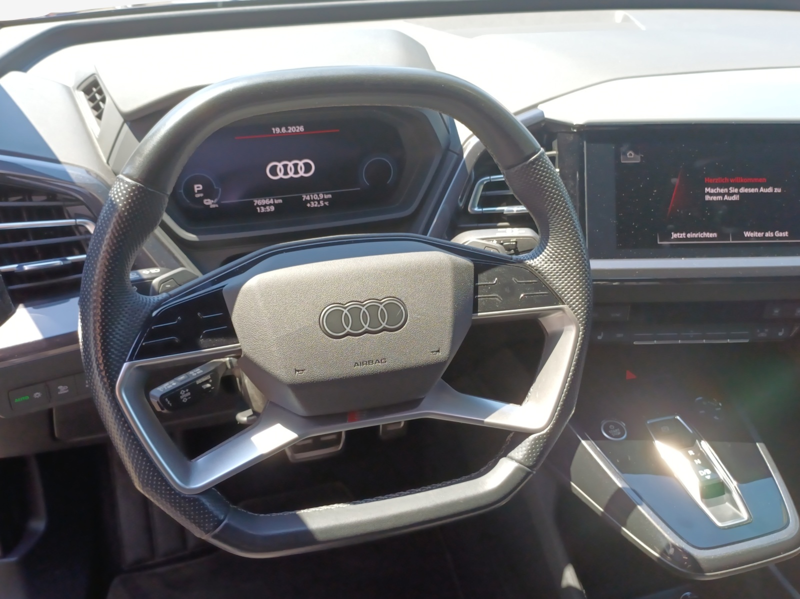 AUDI Q4 e-tron 40-image-10