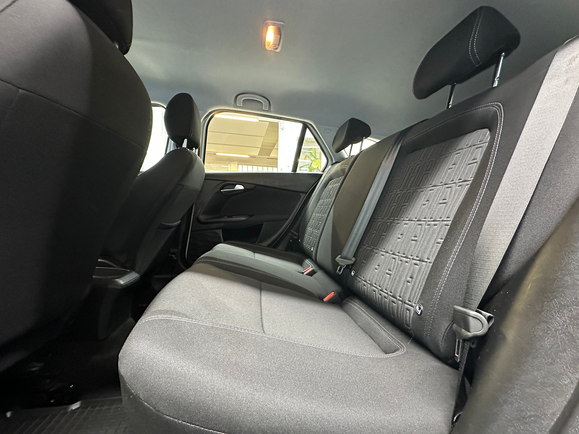 FIAT Tipo 1.5 Hybrid Station Wagon Cult-image-8