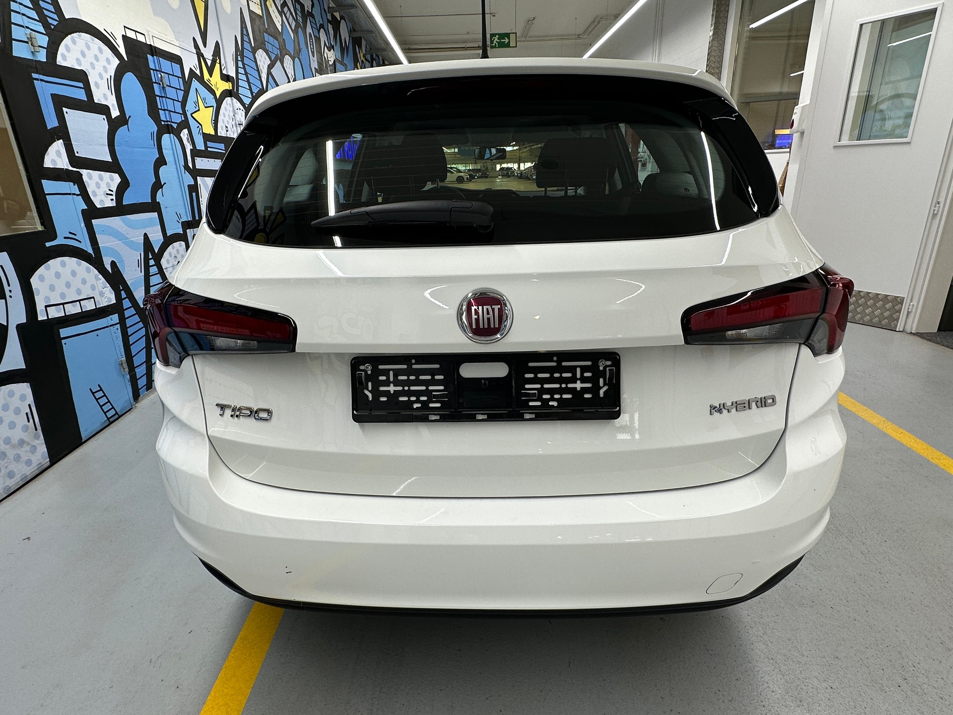 FIAT Tipo 1.5 Hybrid Station Wagon Cult-image-4