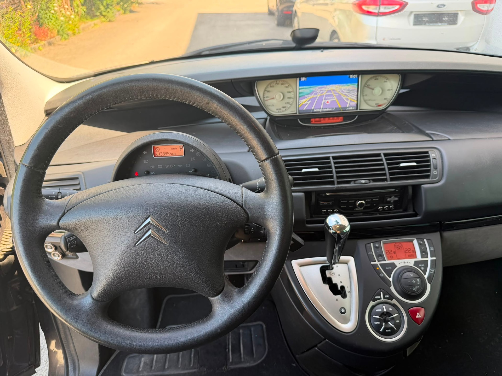 CITROEN C8 2.0 16V HDi Exclusive Automatic-image-7