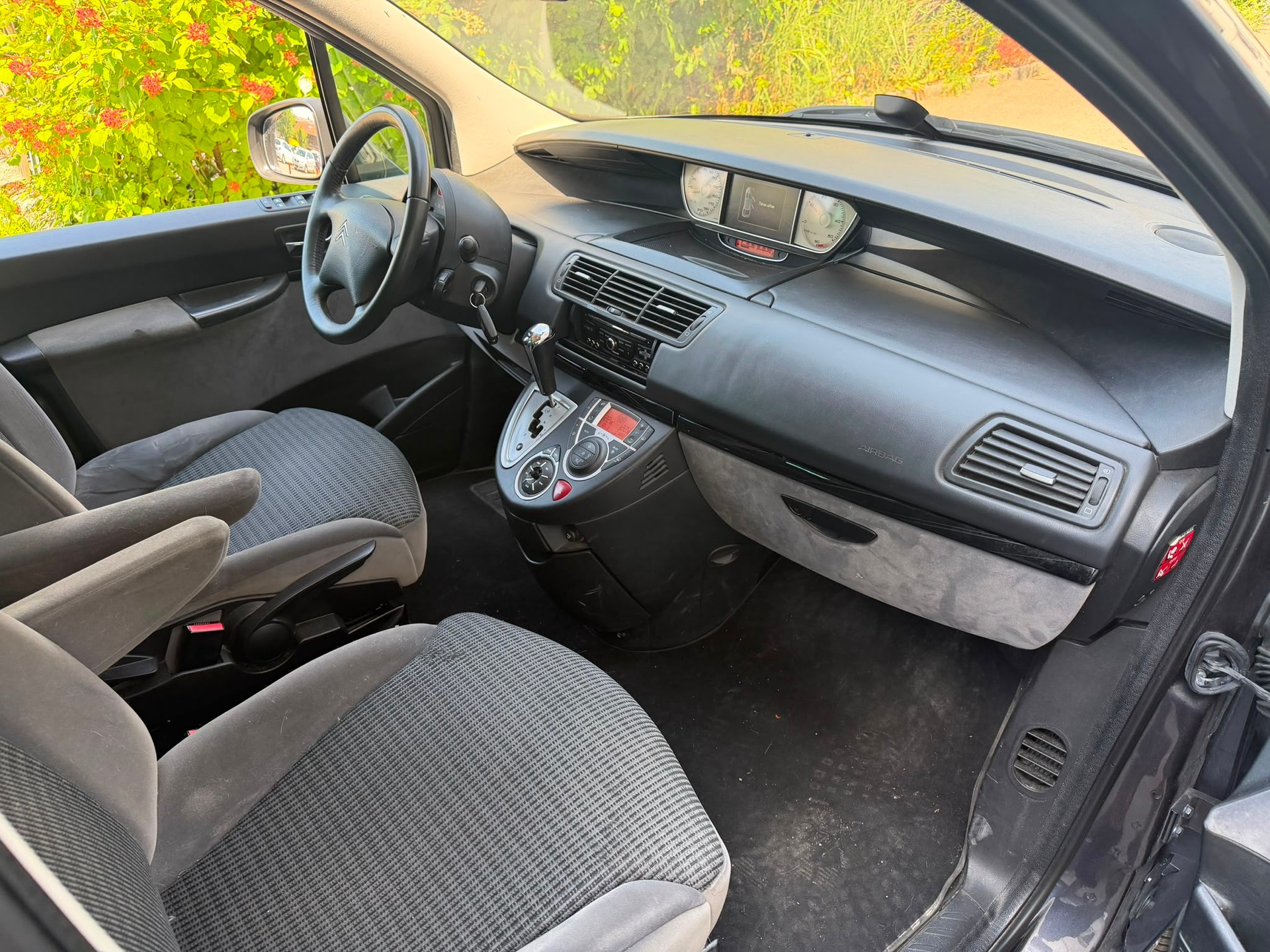 CITROEN C8 2.0 16V HDi Exclusive Automatic-image-4