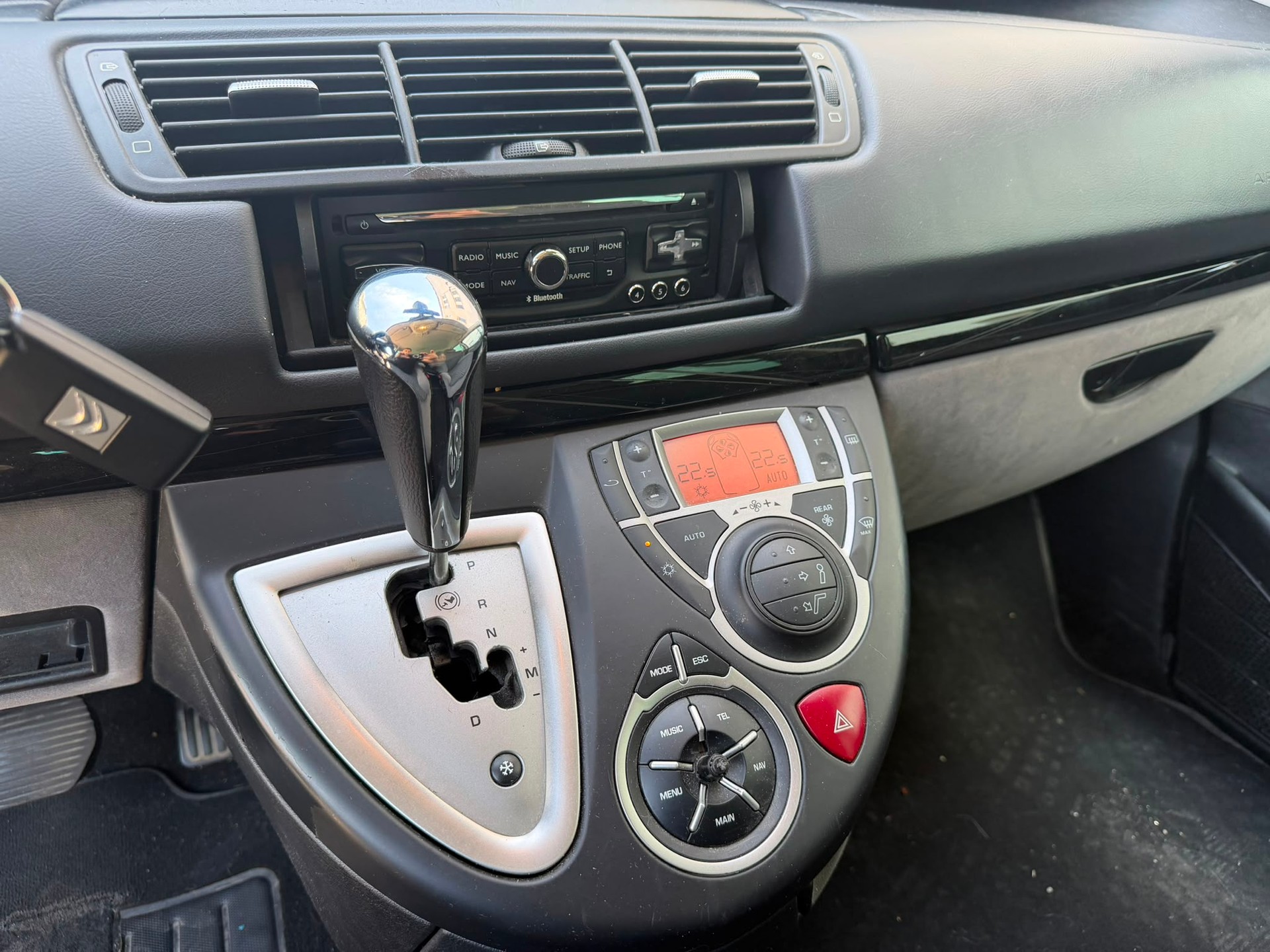 CITROEN C8 2.0 16V HDi Exclusive Automatic-image-5