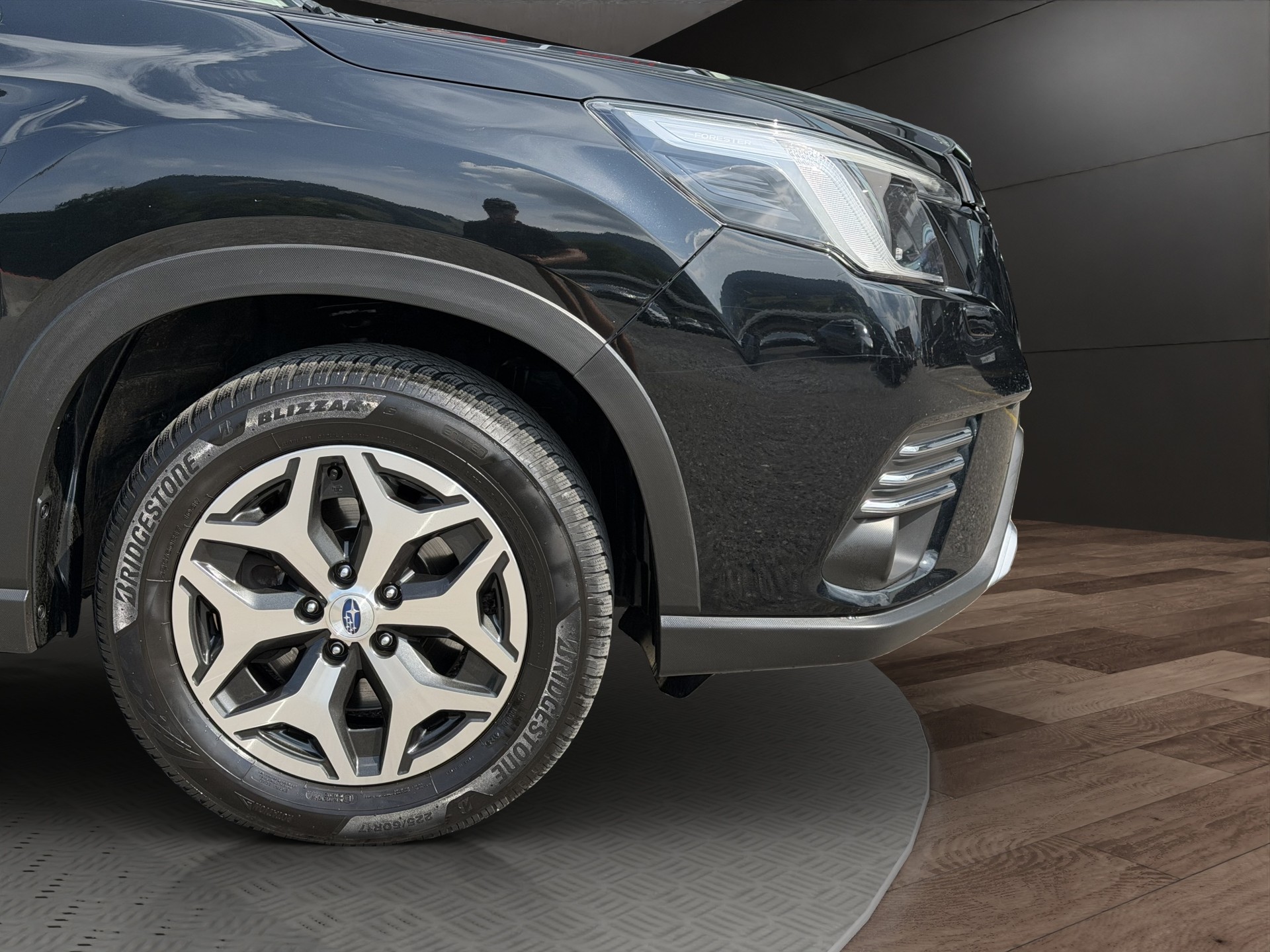 SUBARU Forester 2.0i e-Boxer Swiss Plus Lineartronic-image-2