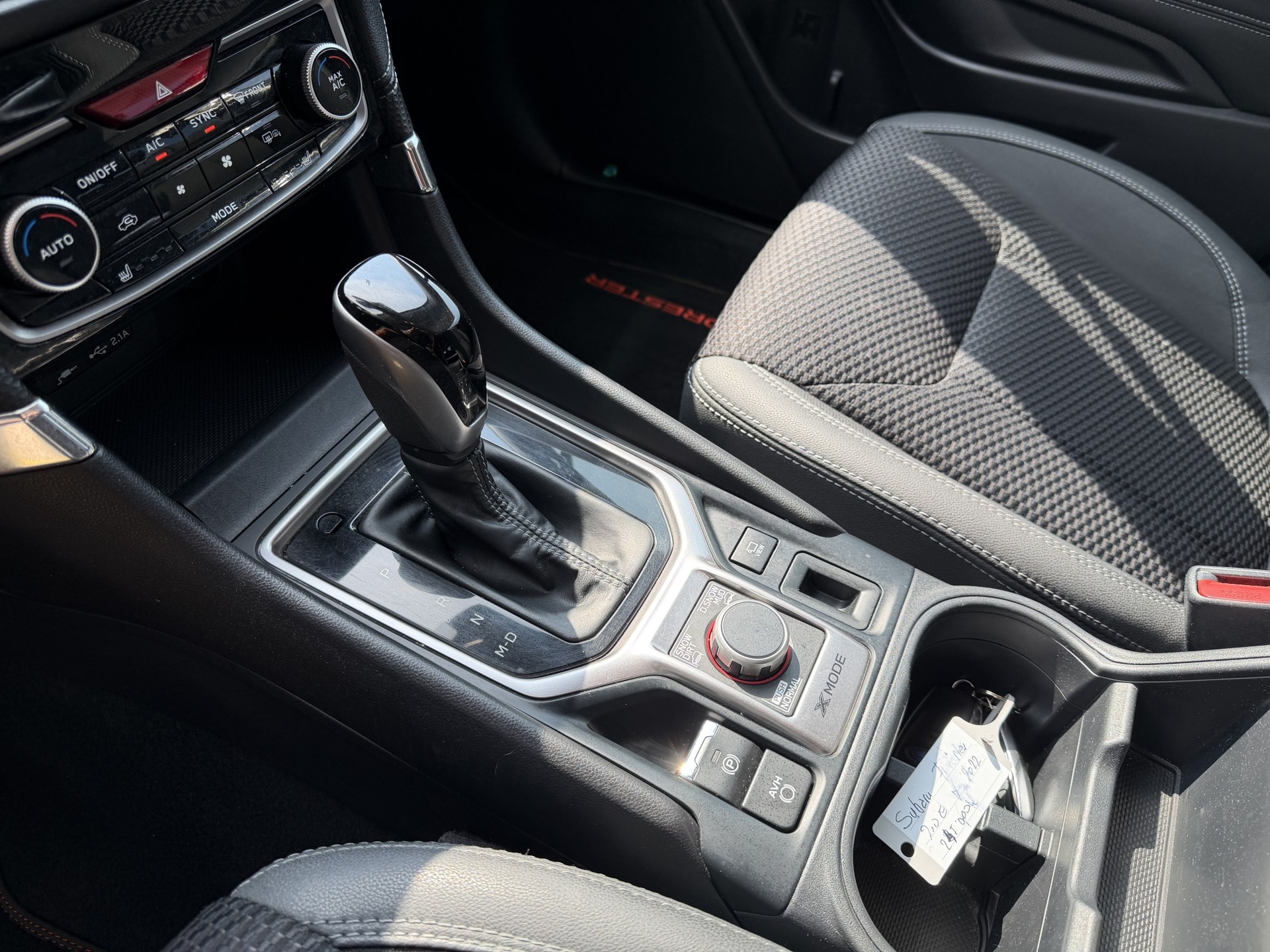 SUBARU Forester 2.0i e-Boxer Swiss Plus Lineartronic-image-14