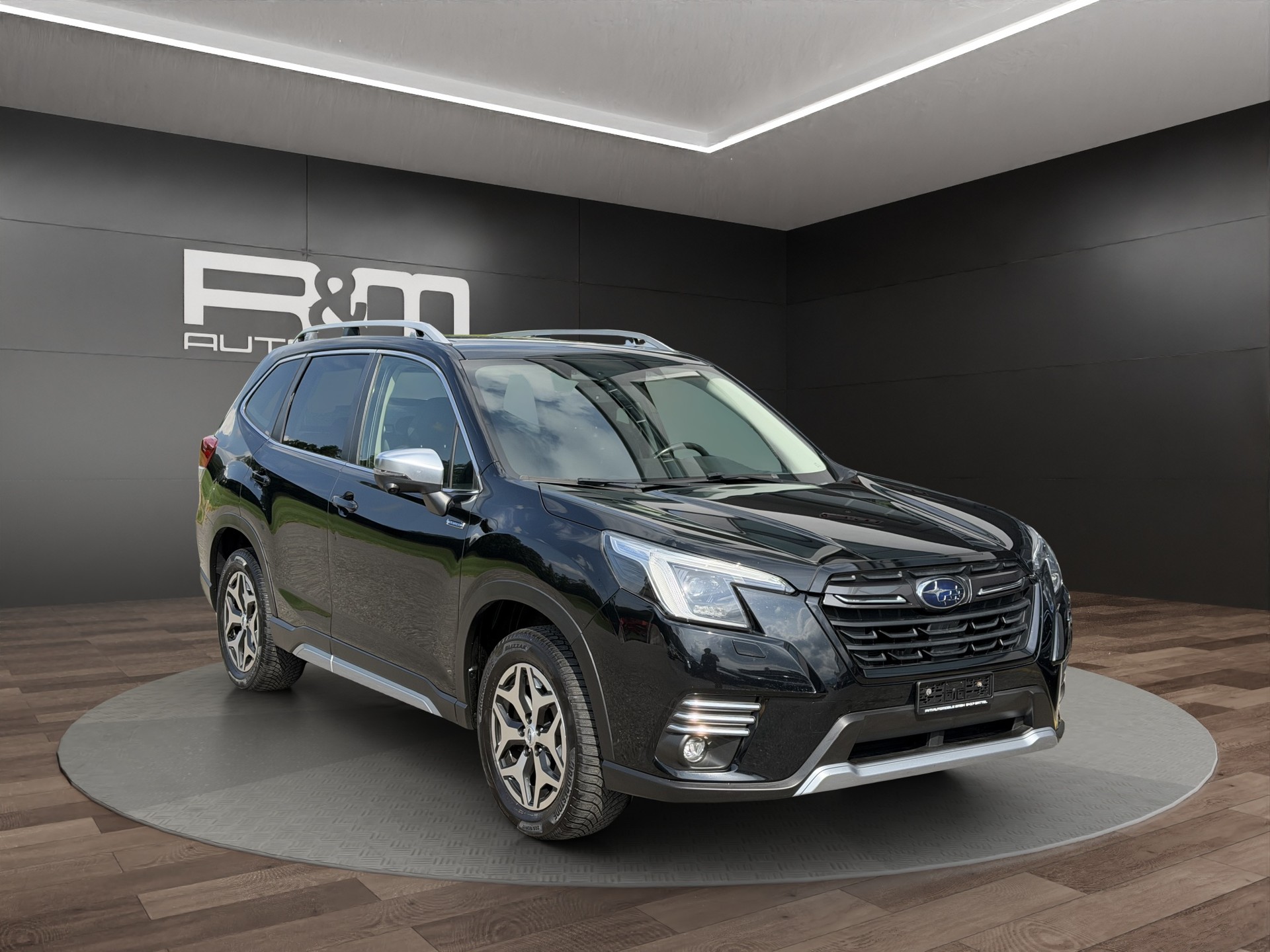 SUBARU Forester 2.0i e-Boxer Swiss Plus Lineartronic-image-0