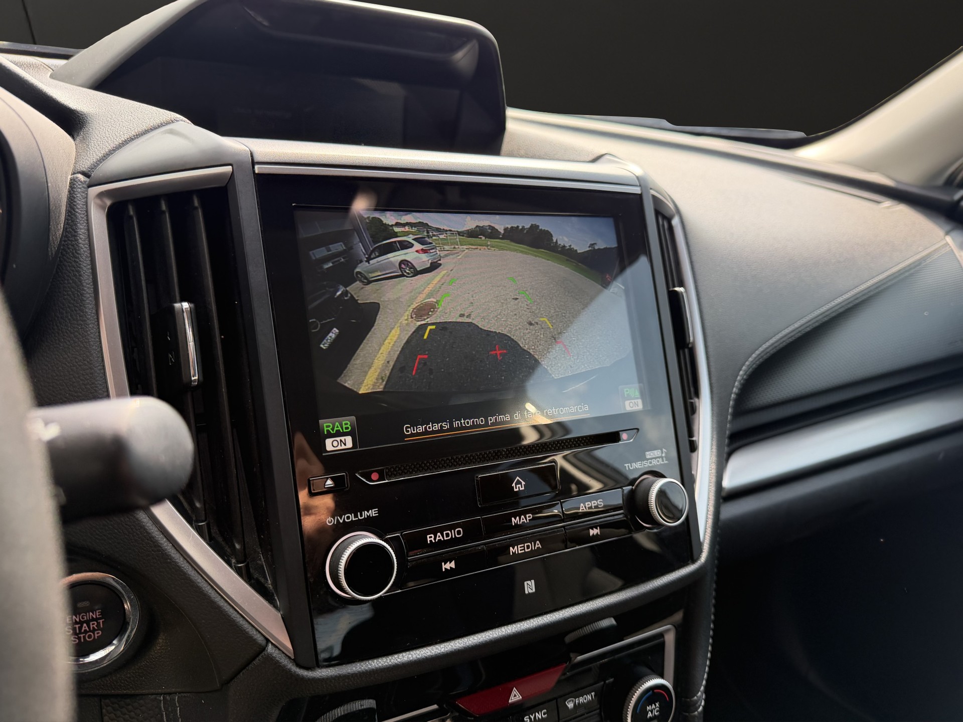 SUBARU Forester 2.0i e-Boxer Swiss Plus Lineartronic-image-12