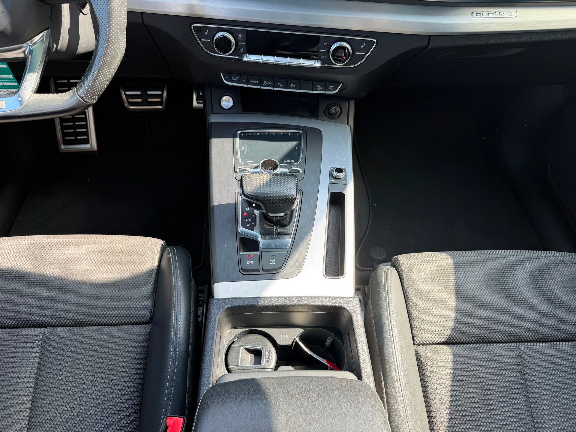 AUDI Q5 2.0 TFSI sport quattro S-tronic-image-19