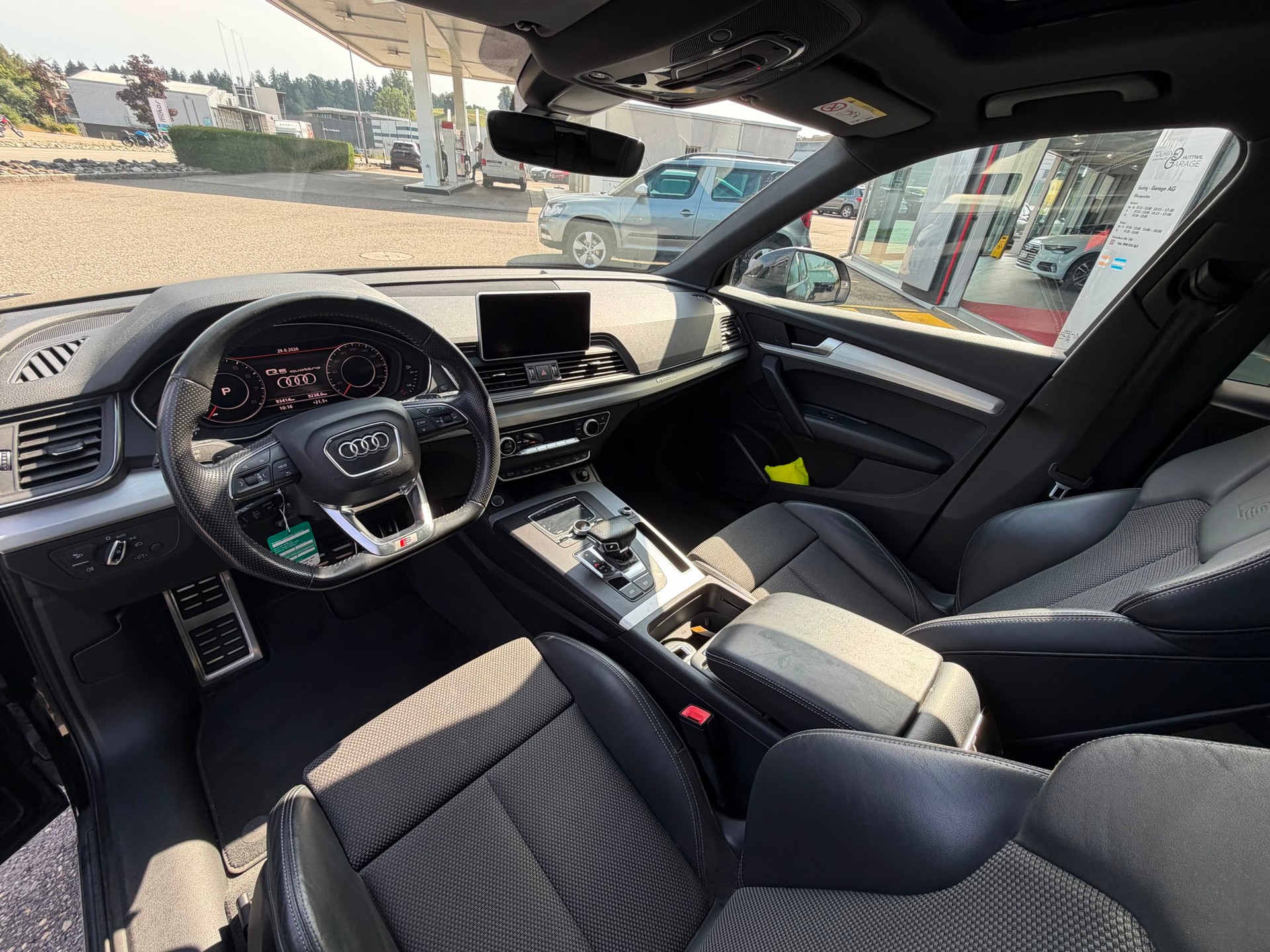 AUDI Q5 2.0 TFSI sport quattro S-tronic-image-10