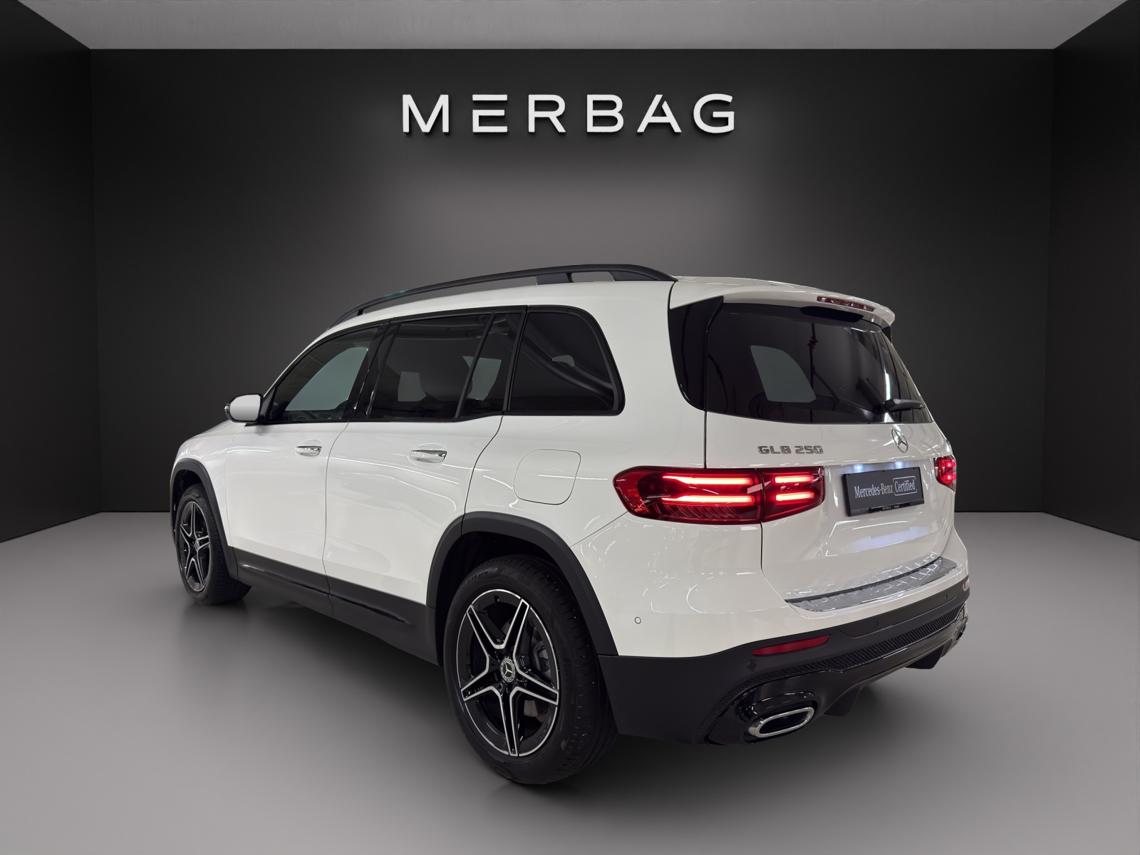 MERCEDES-BENZ GLB 250 4Matic 8G-Tronic-image-5