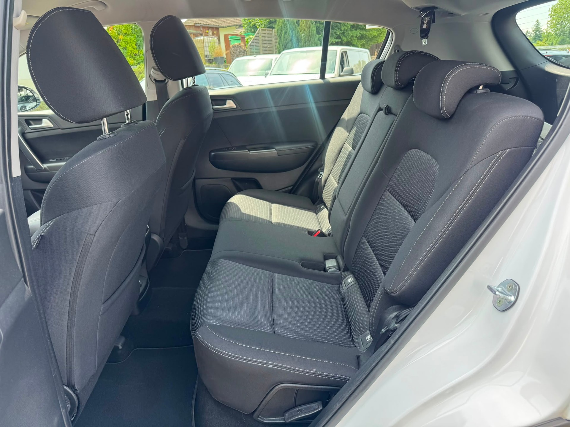 KIA Sportage 1.6 T-GDi 4WD Automat-image-15