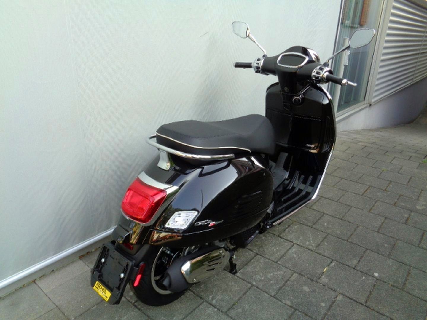 PIAGGIO VESPA GTS 125 E5 MY26-image-5