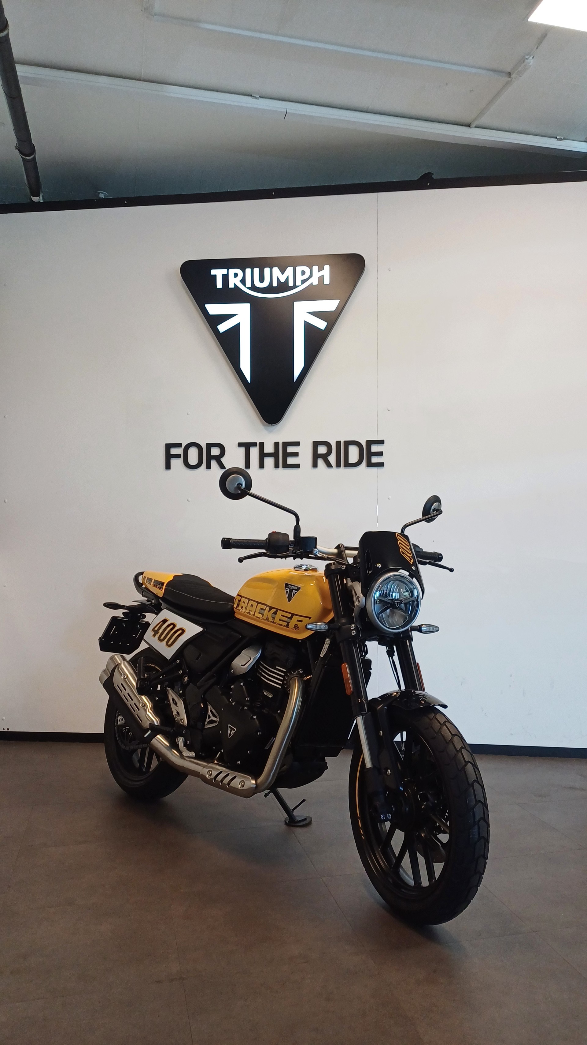 TRIUMPH Triumph Tracker 400