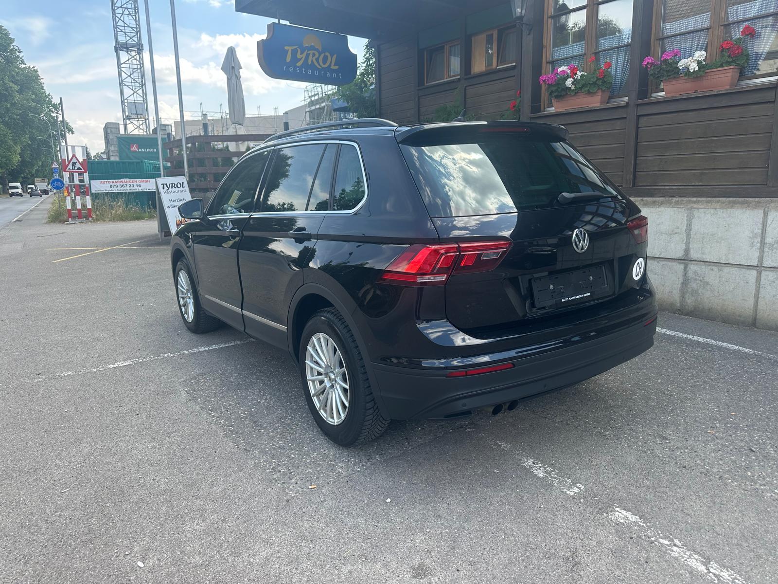 VW Tiguan 1.4TSI Comfortline 4Motion DSG-image-2