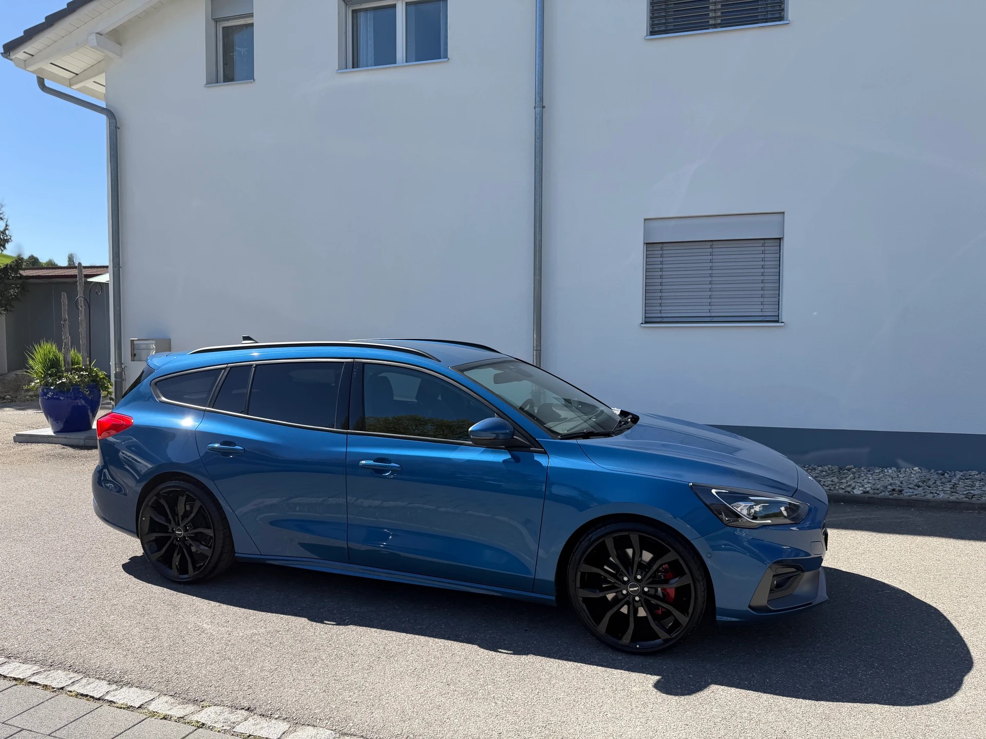 FORD Focus ST 2.3 Styling Paket Automat-image-3
