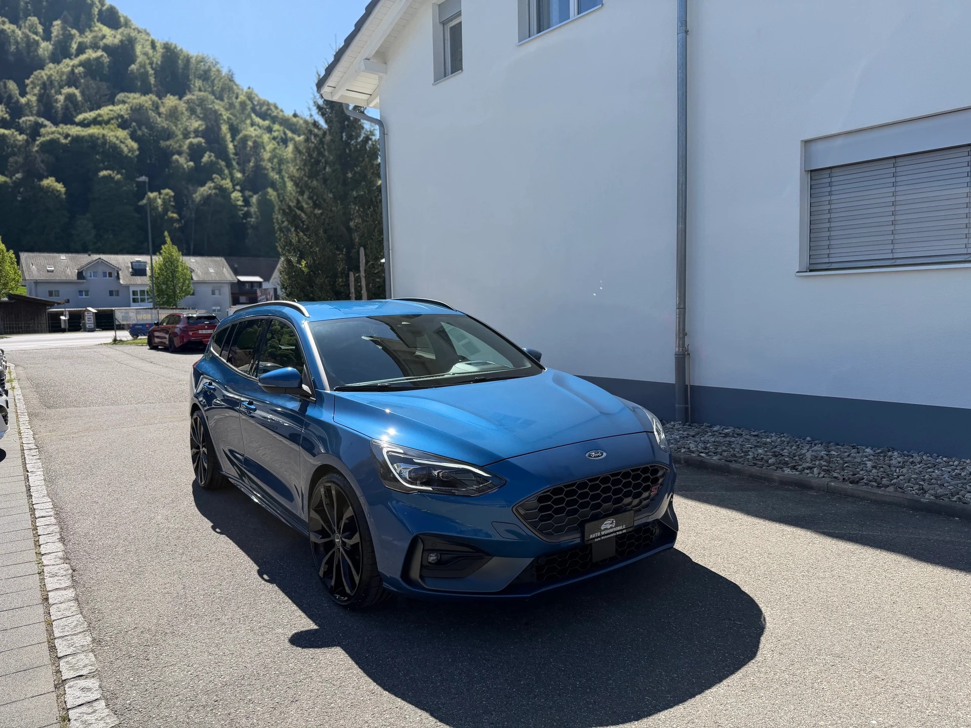 FORD Focus ST 2.3 Styling Paket Automat-image-1