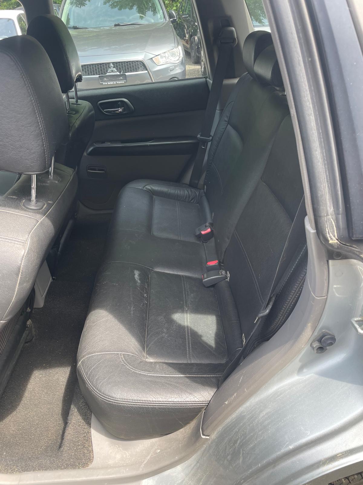 SUBARU Forester 2.0XT Automatic-image-12
