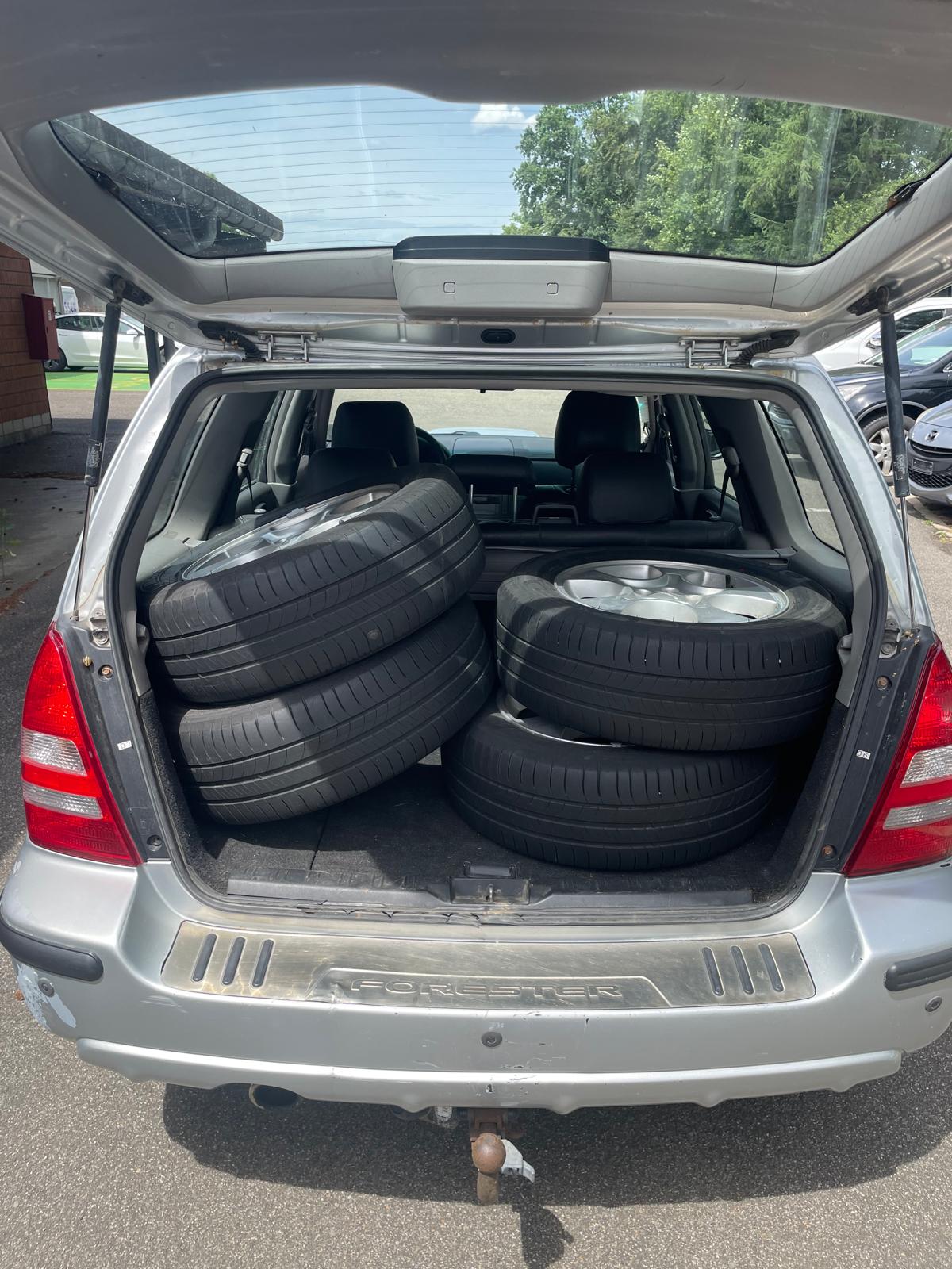 SUBARU Forester 2.0XT Automatic-image-5
